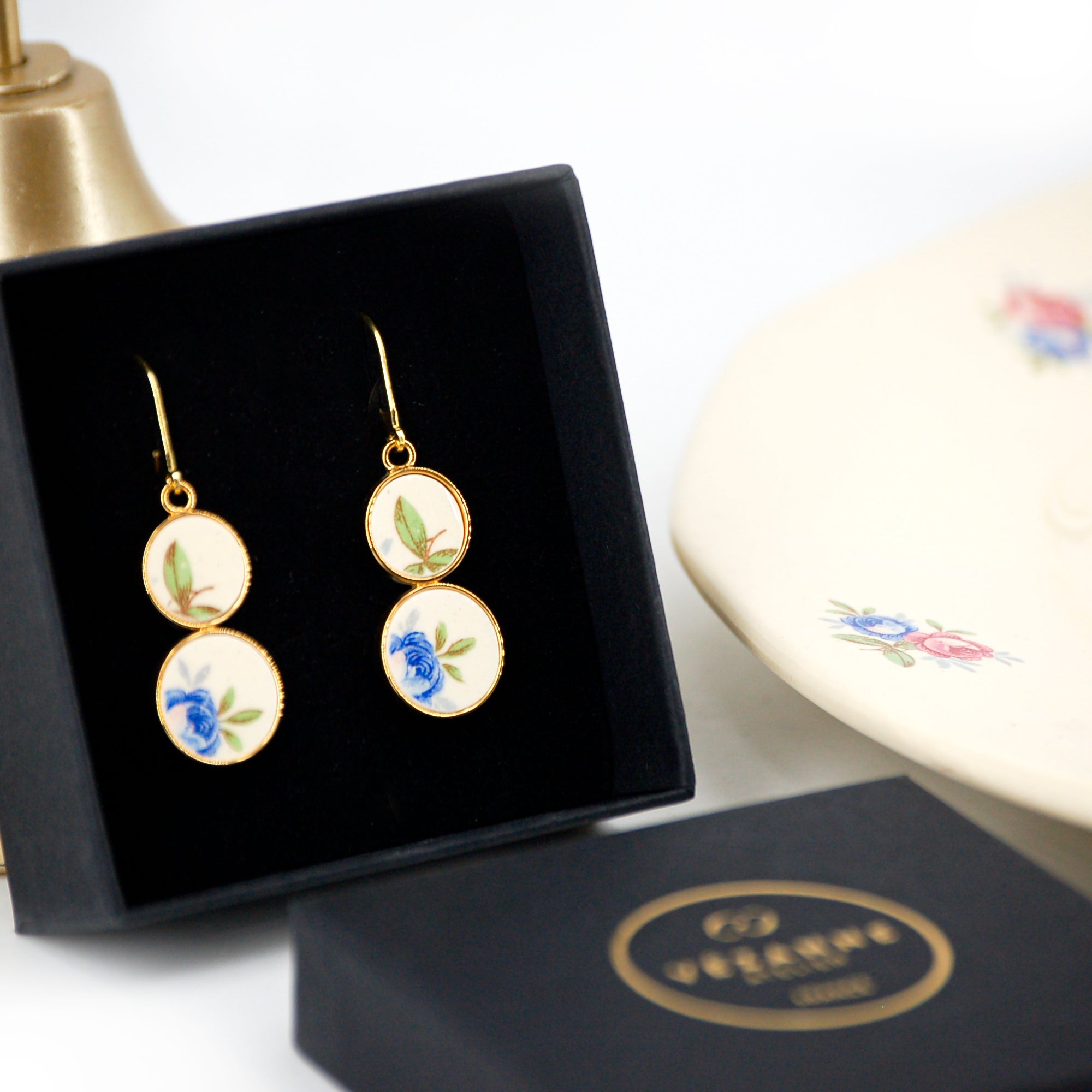 "Small blue flowers and foliage" earrings, gold finish