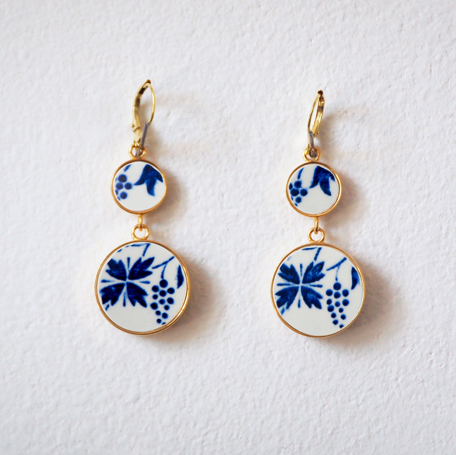 "Cornflower" earrings with a gold finish