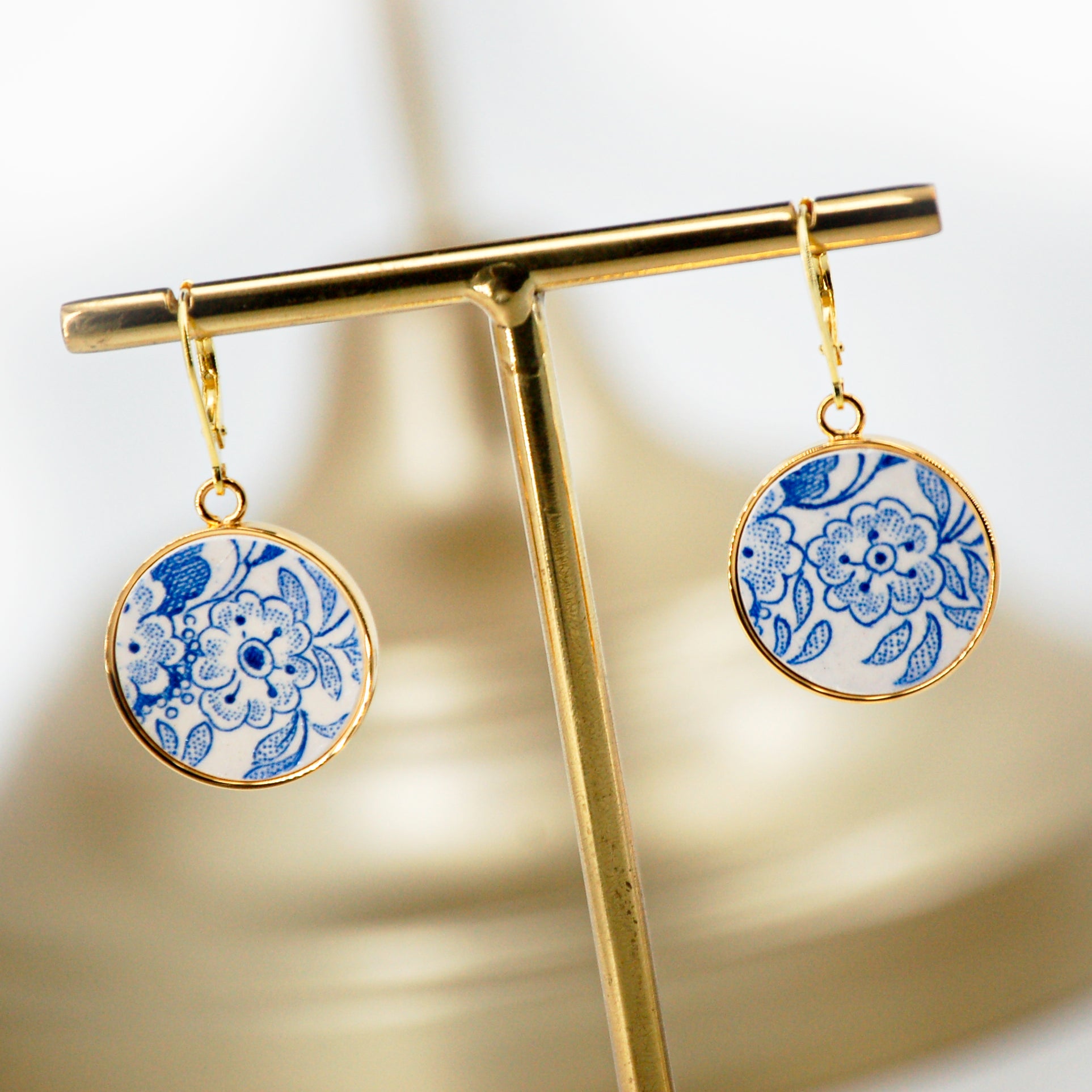 "Small blue flowers" earrings, gold finish