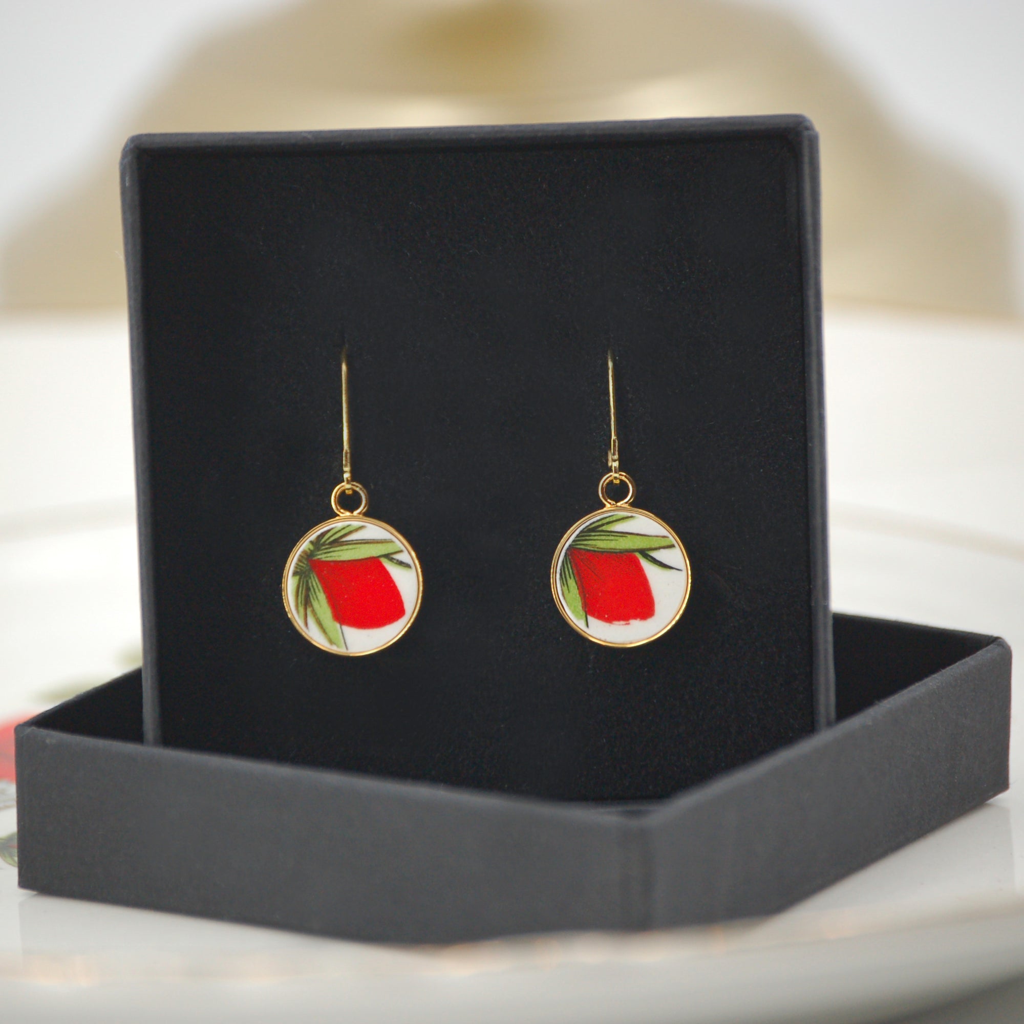 "Rosebud" earrings, gold finish