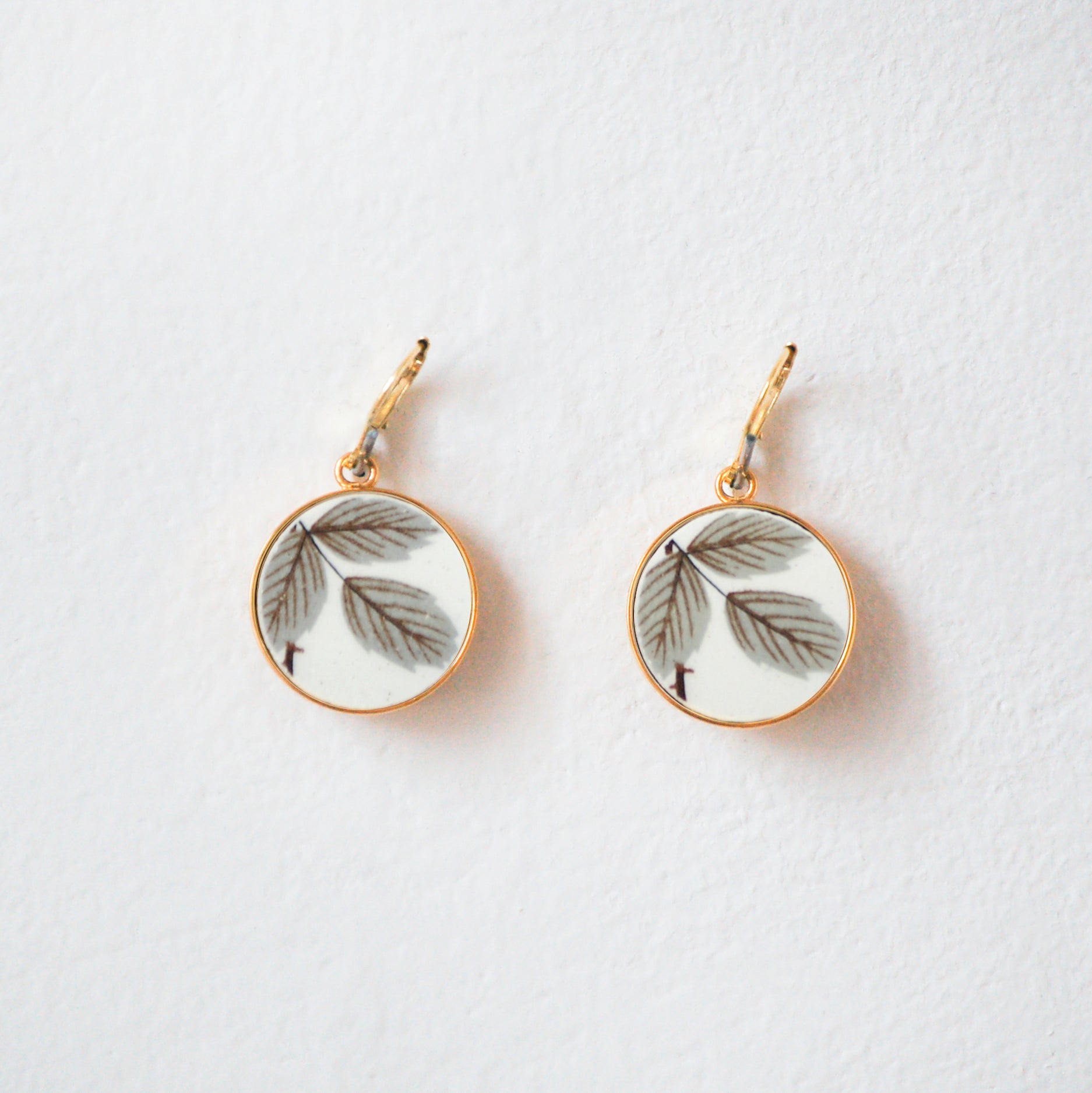 Boucles d'oreilles "Petites feuilles", finition or