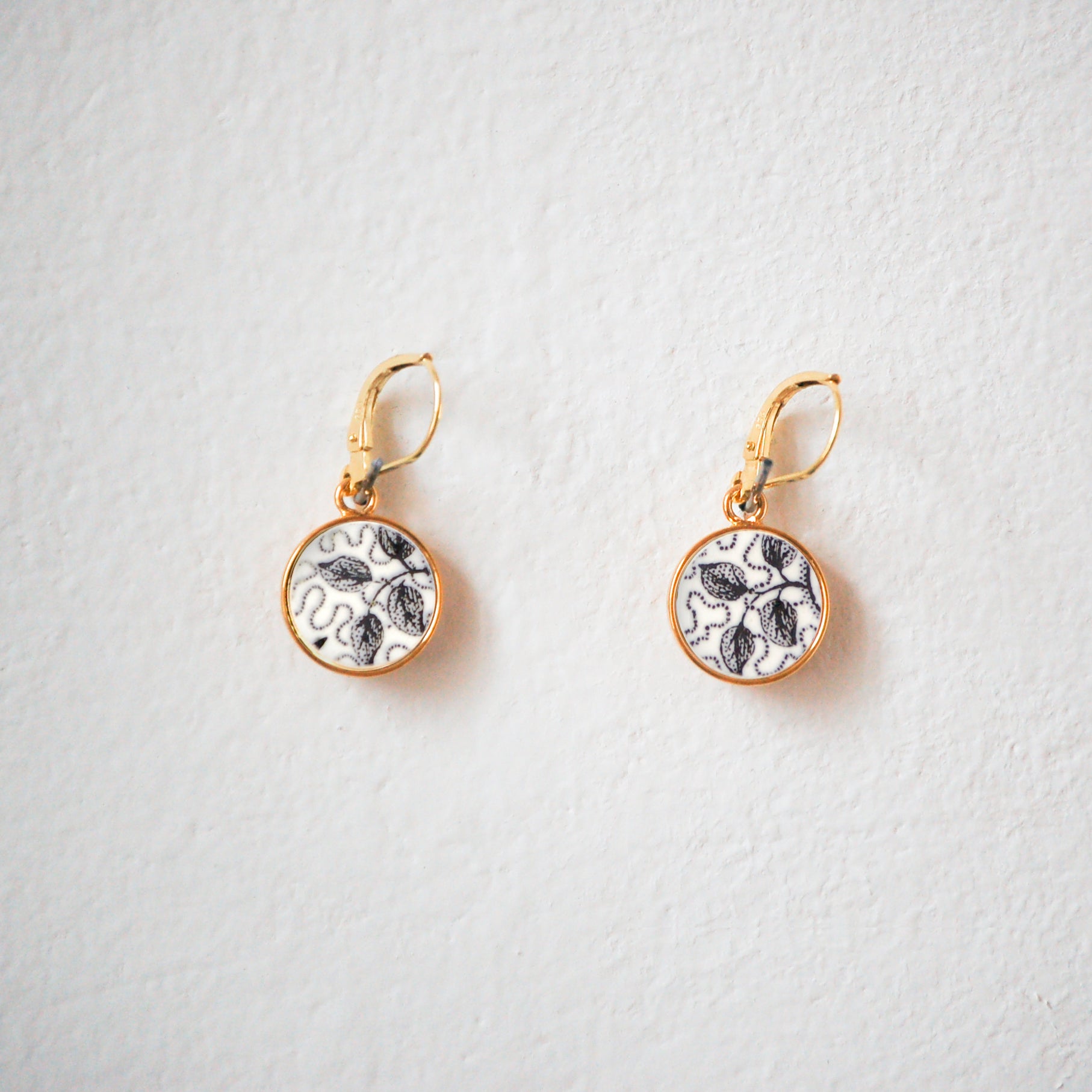 Earrings "Composition between realism and abstraction", gold finish