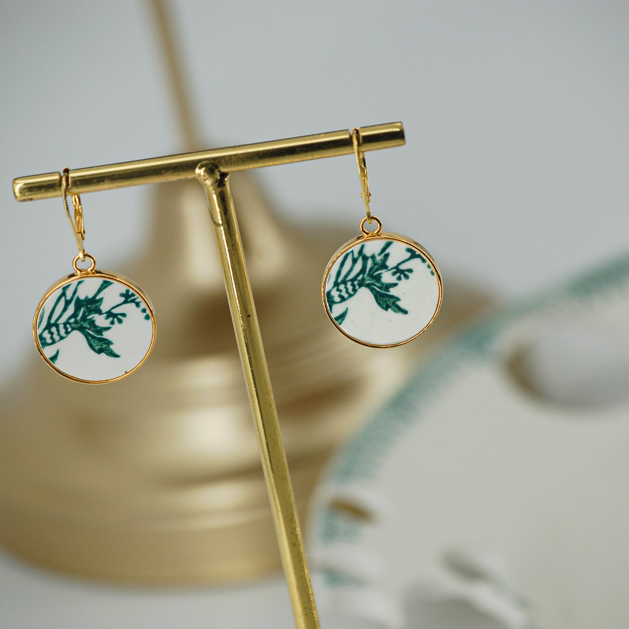 Boucles d'oreilles "Fleurs de bleuets", finition or