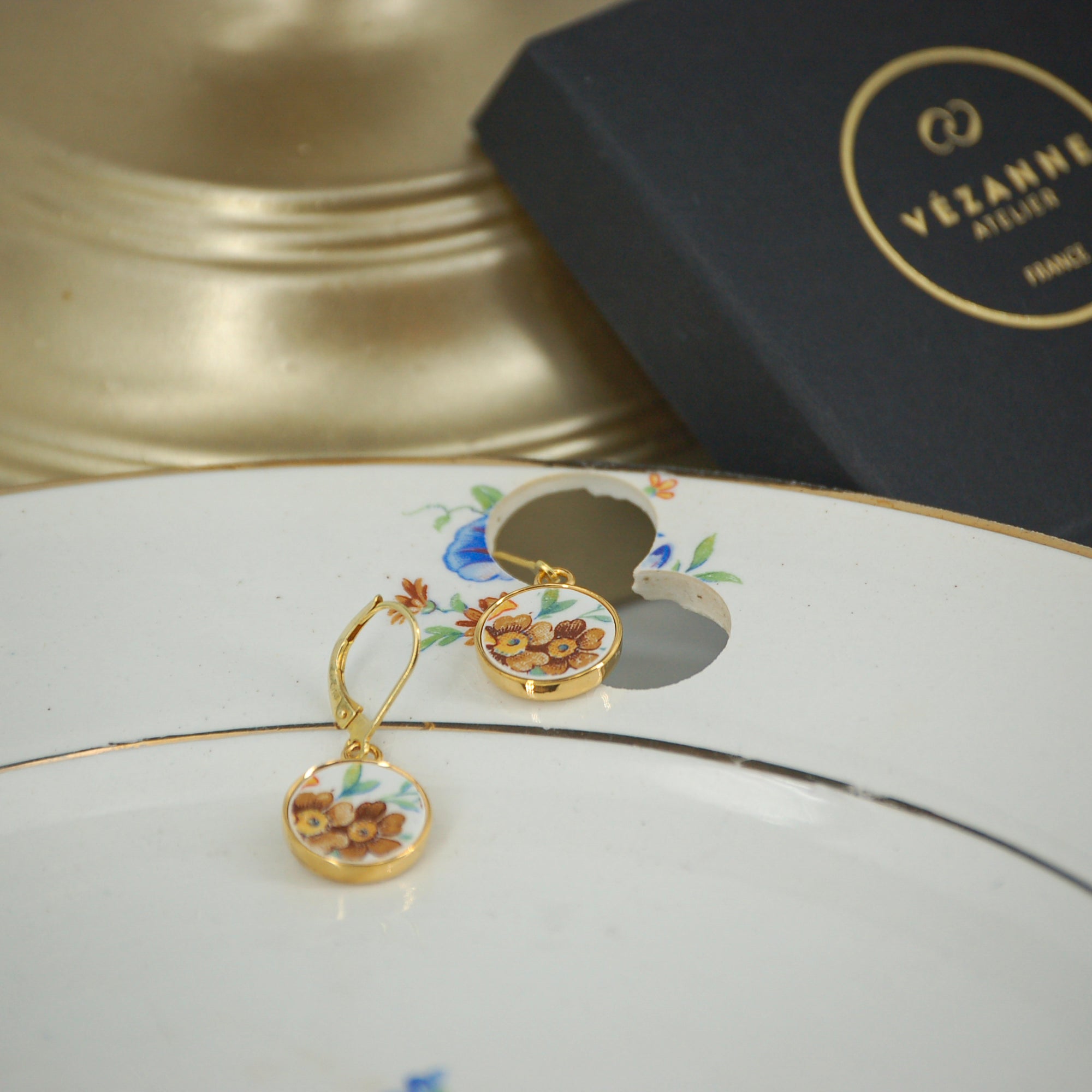 "Small Autumn Flowers" earrings, gold finish