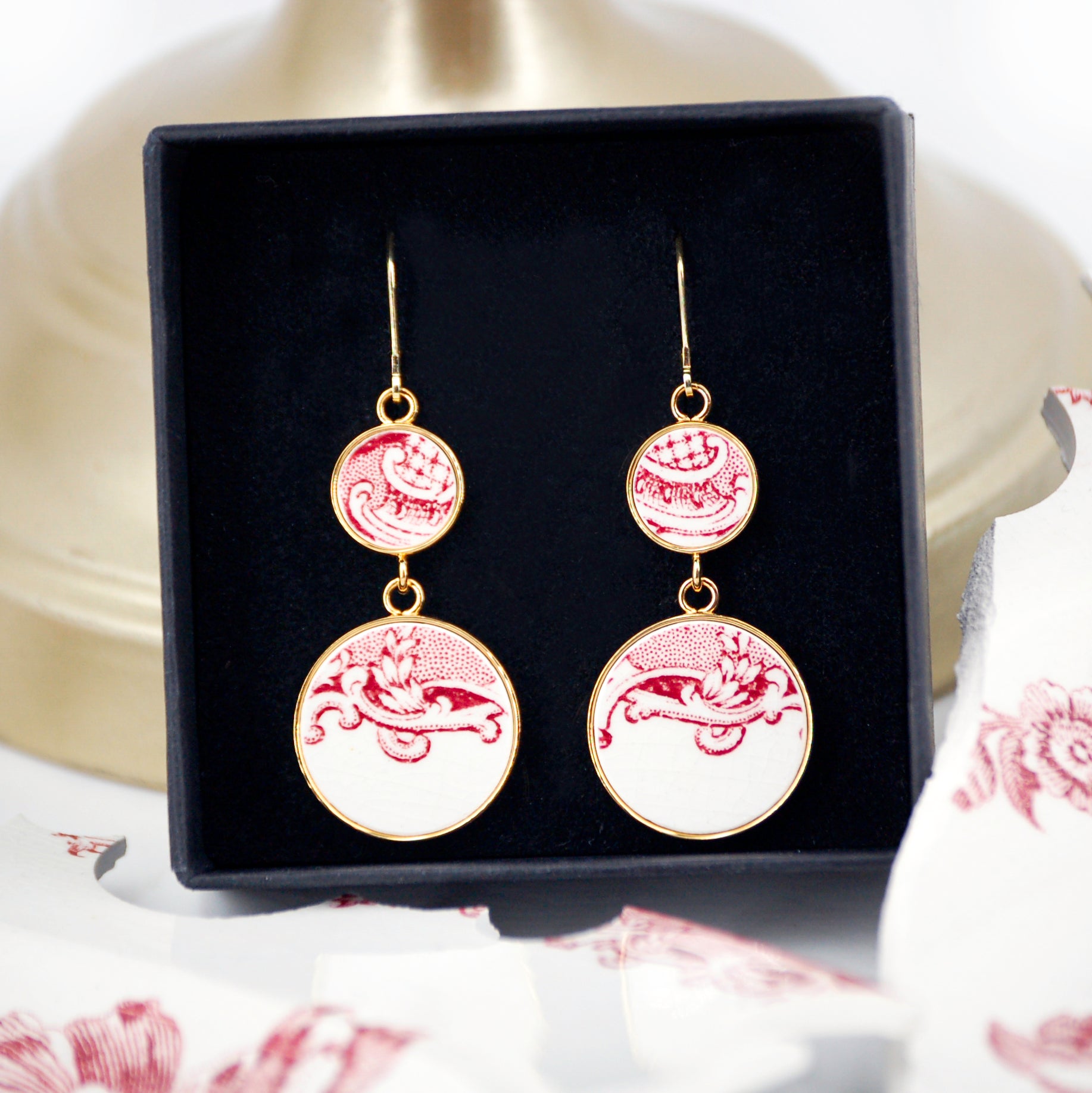 "Geometric Composition" earrings, gold finish
