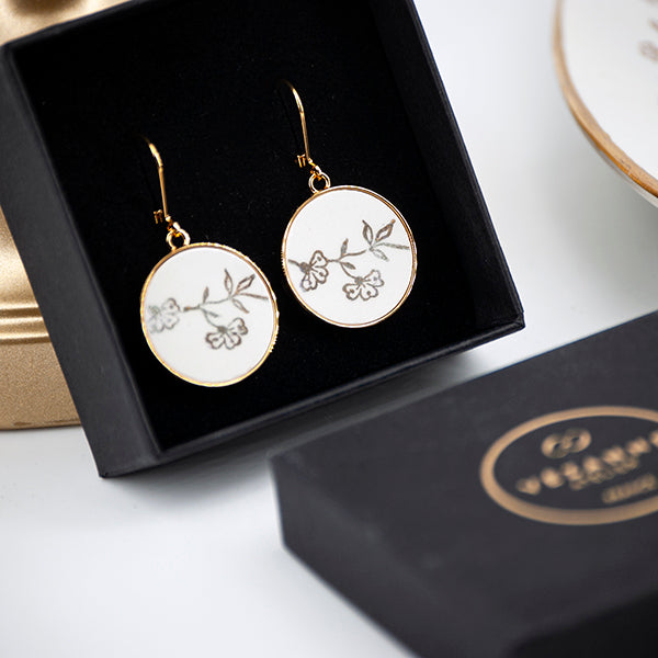 "Small flowers and golden leaves" earrings, gold finish