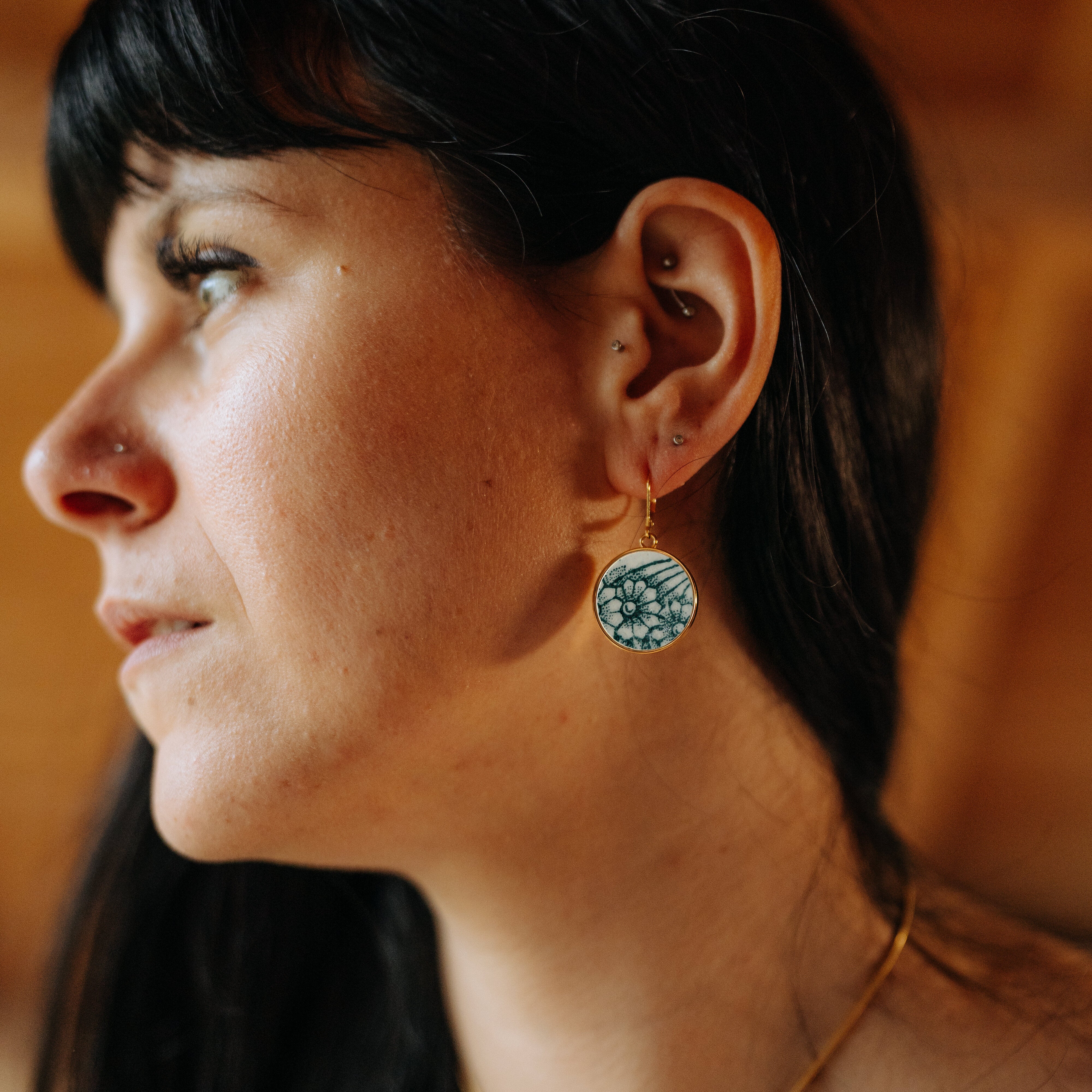 "Green Flowers" earrings, gold finish