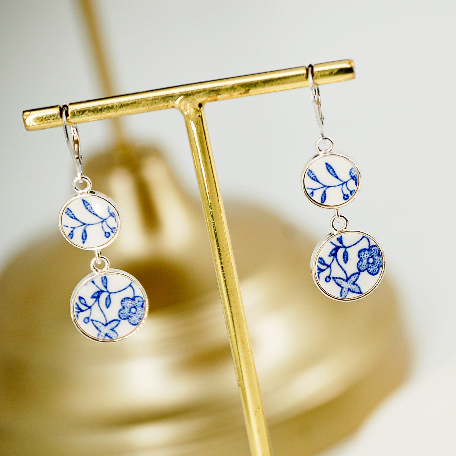 "Blue Leaves and Flowers" earrings, silver finish
