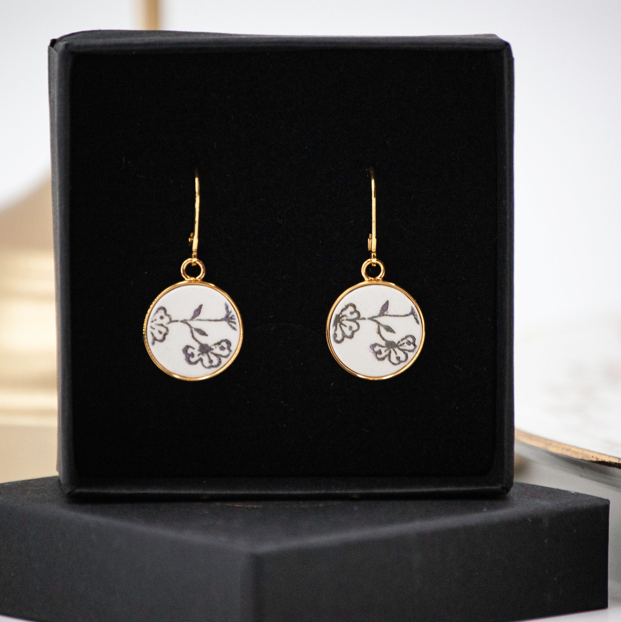 "Golden Flowers" earrings, gold finish