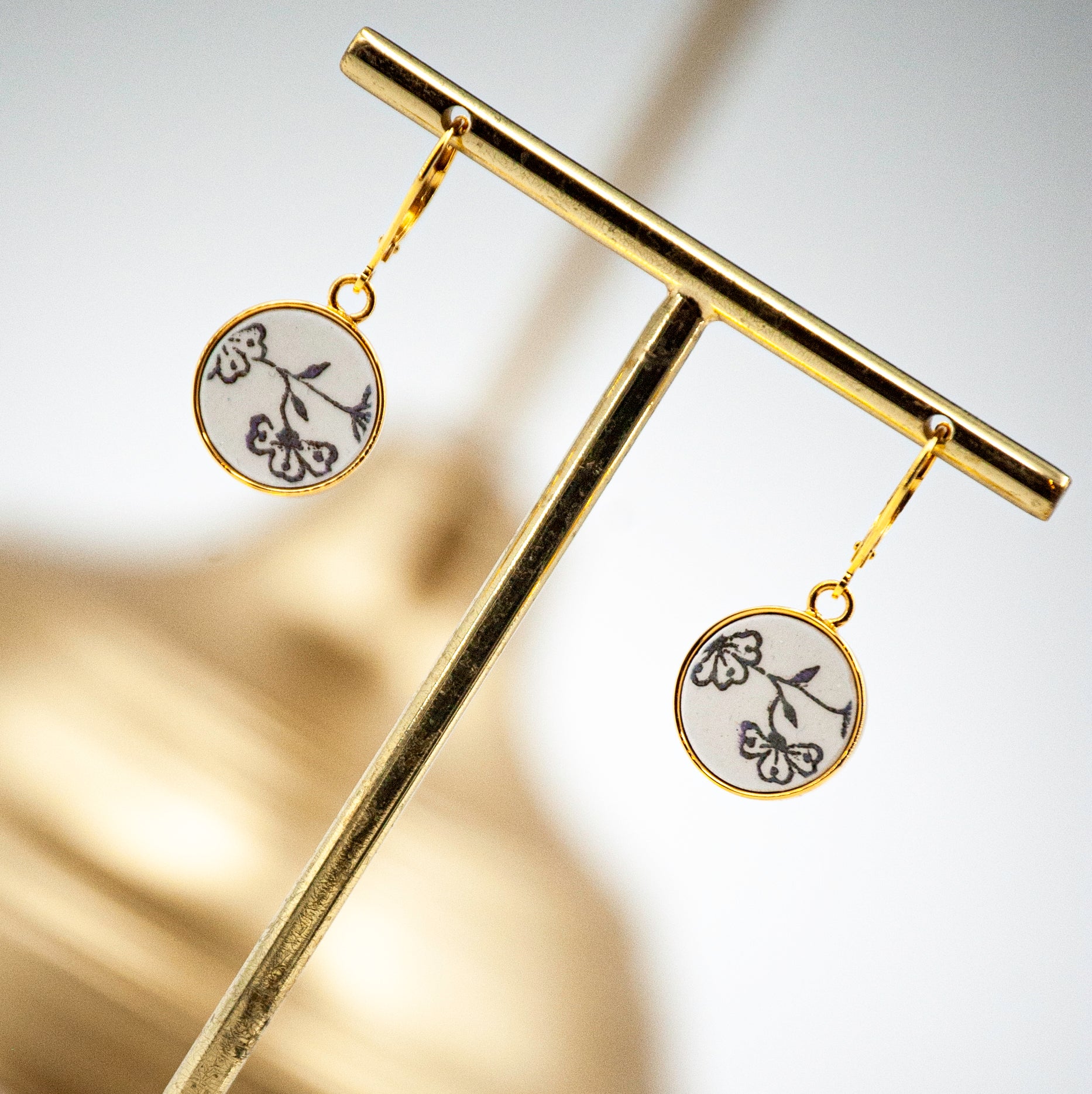 "Golden Flowers" earrings, gold finish