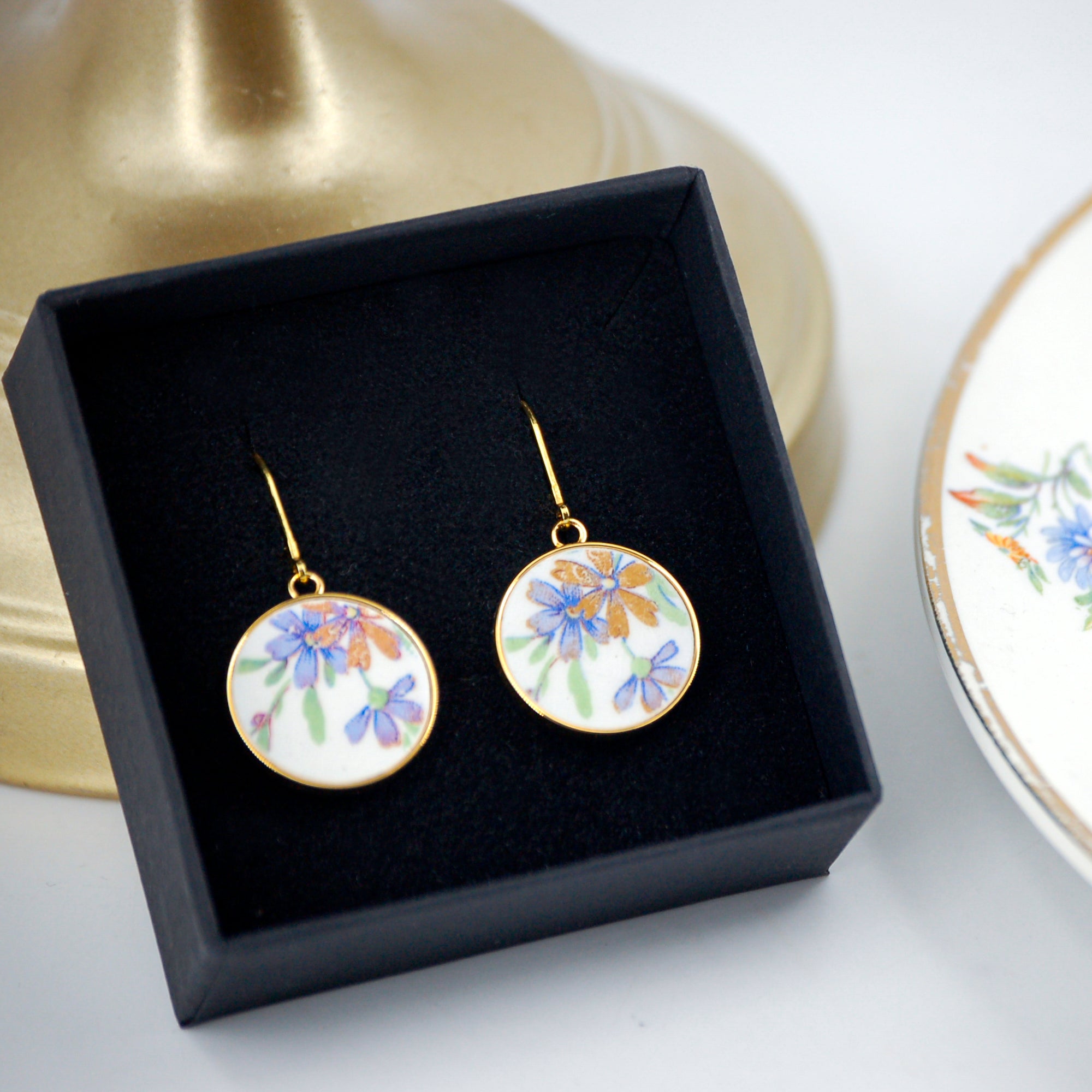 "Small purple flowers" earrings, gold finish