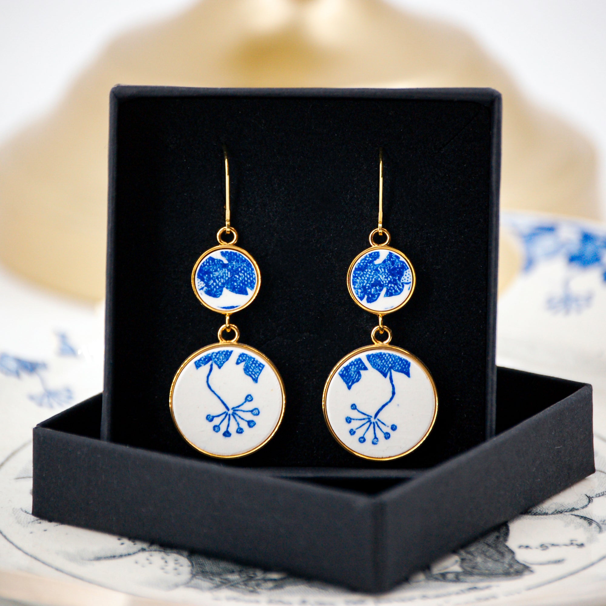 "Blue Flowers and Foliage" earrings, gold finish