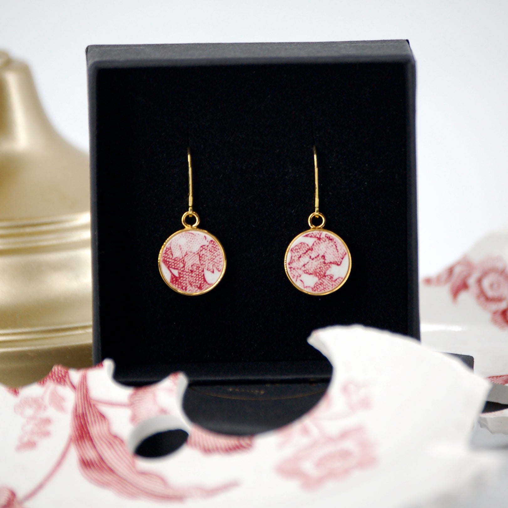 "Little Pink Leaves" earrings, gold finish