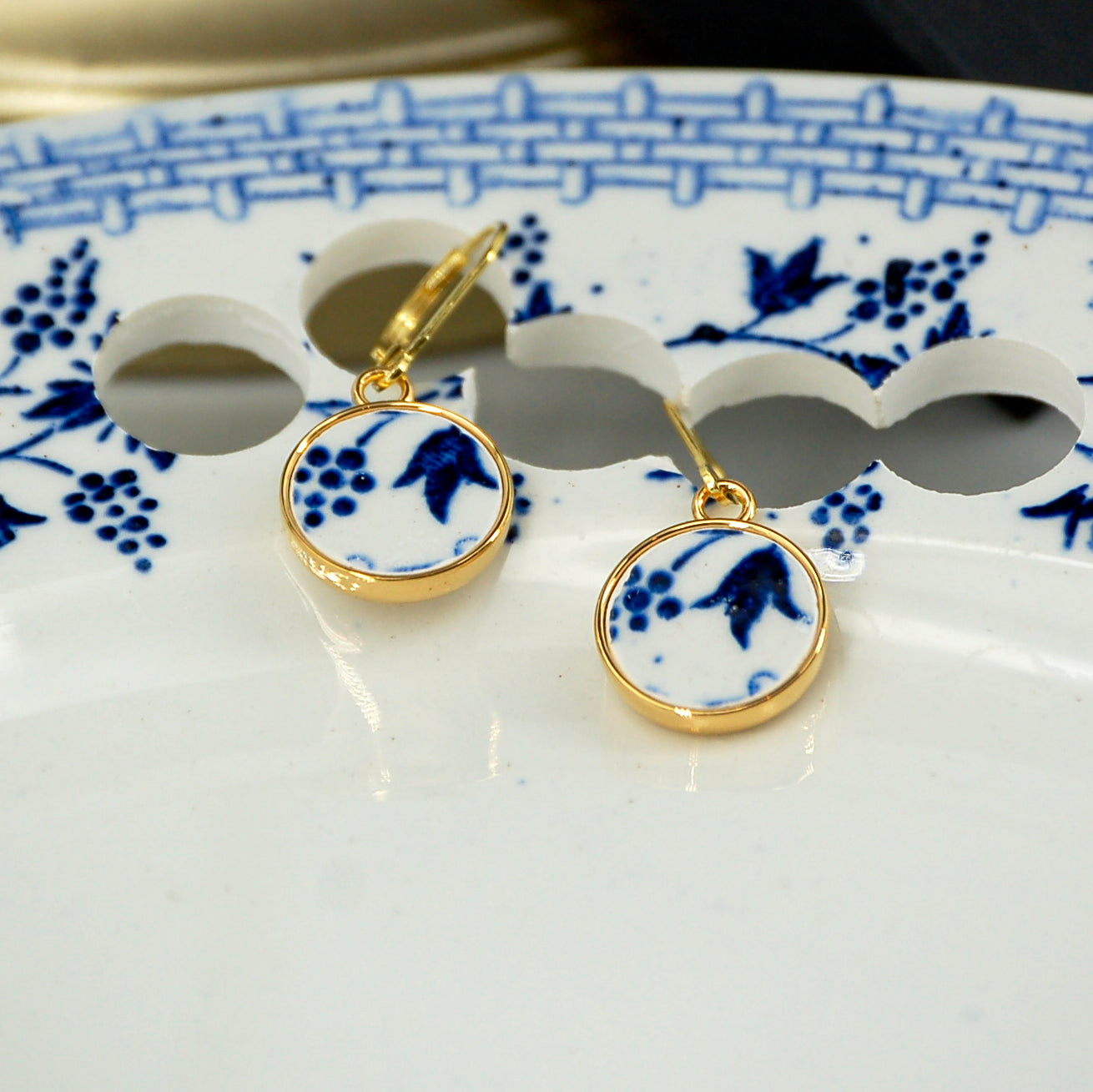 "Small Blue Leaves" earrings, gold finish