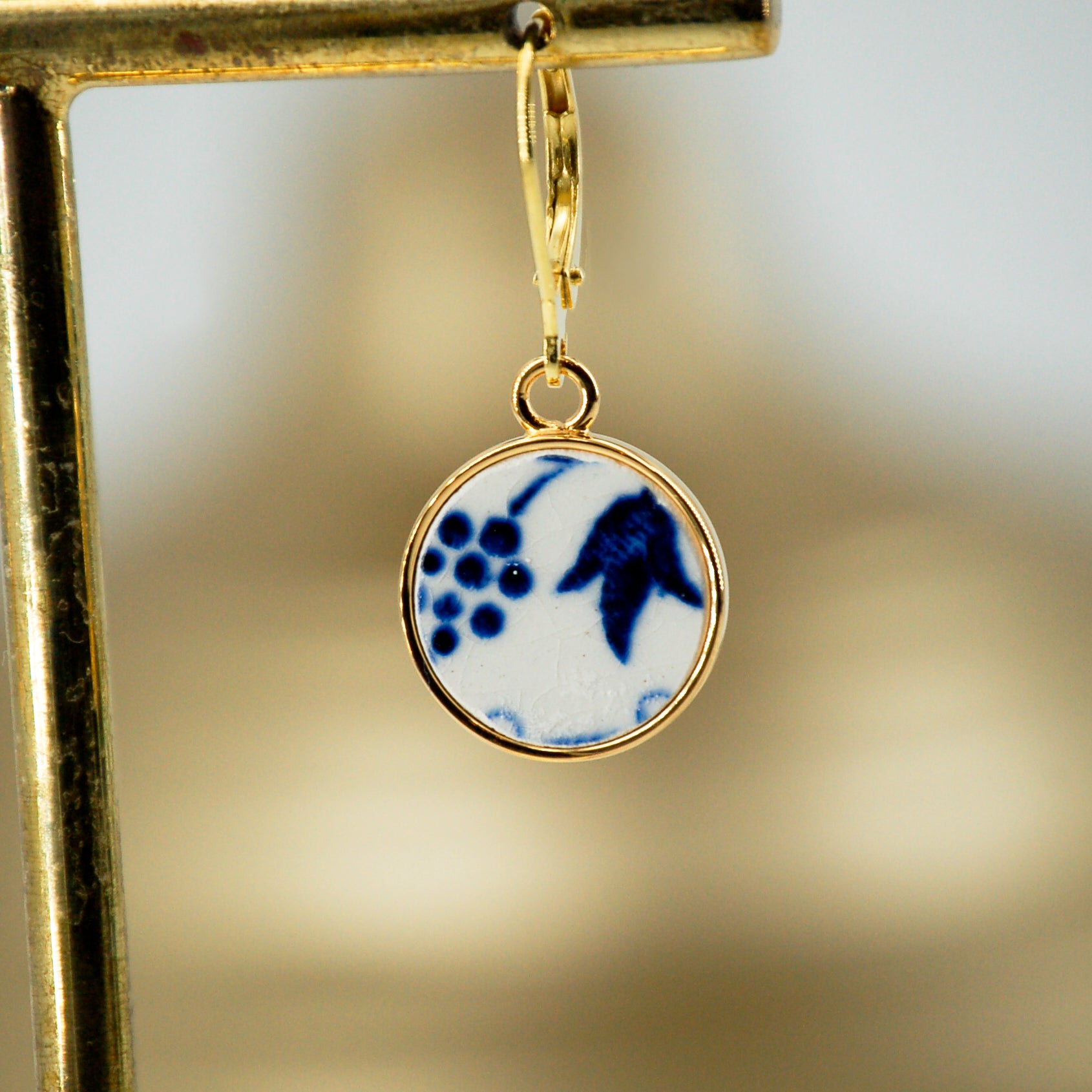 Boucles d'oreilles "Petites feuilles bleues", finition or
