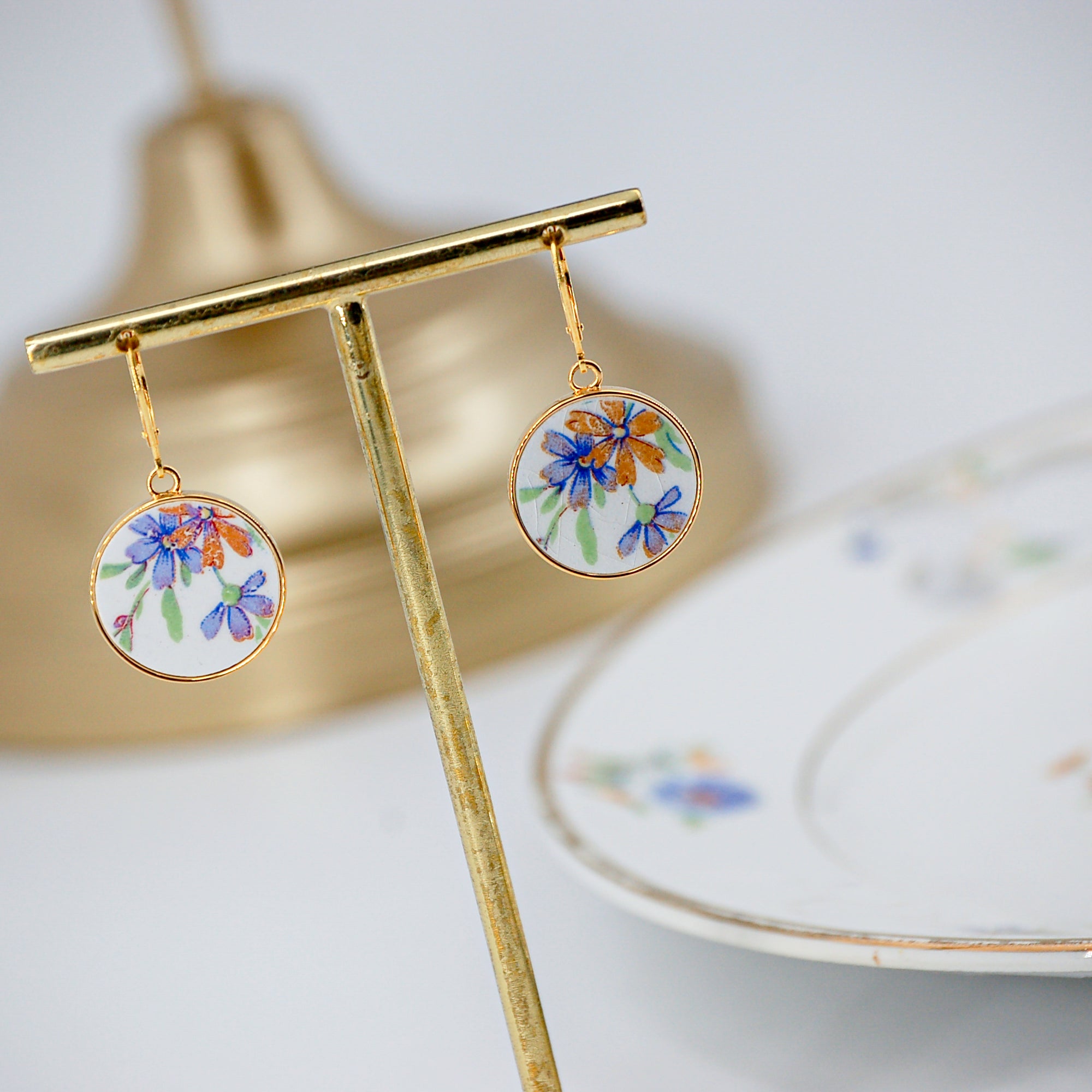 "Small purple flowers" earrings, gold finish