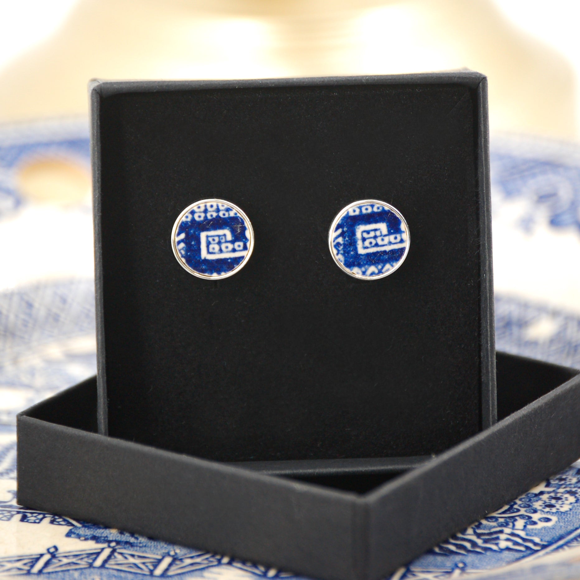 "Blue Pattern" cufflinks, silver finish