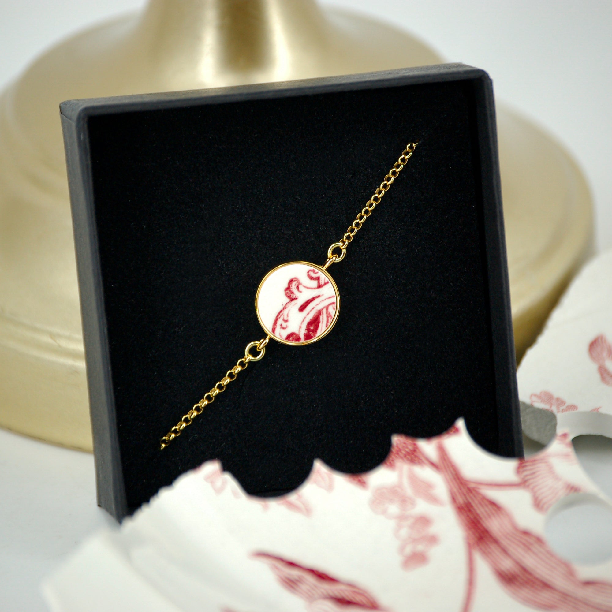Adjustable bracelet "Volute in old rose", gold finish