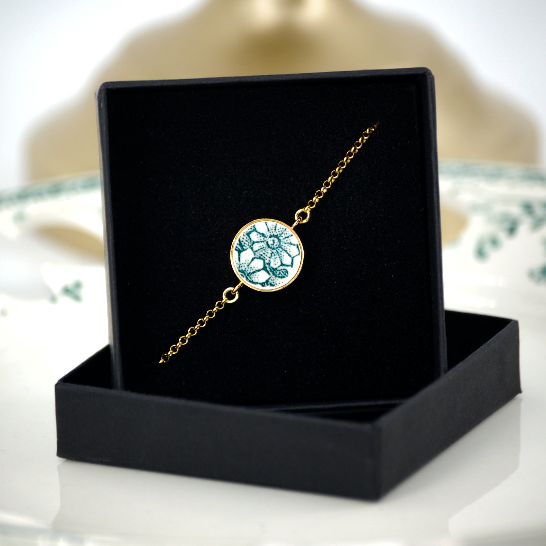 Adjustable bracelet "Green Flowers", gold finish