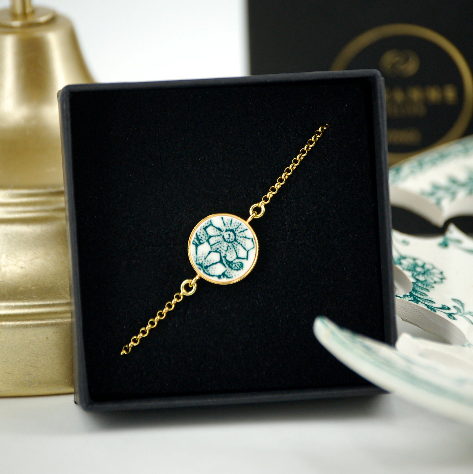 Adjustable bracelet "Green Flowers", gold finish