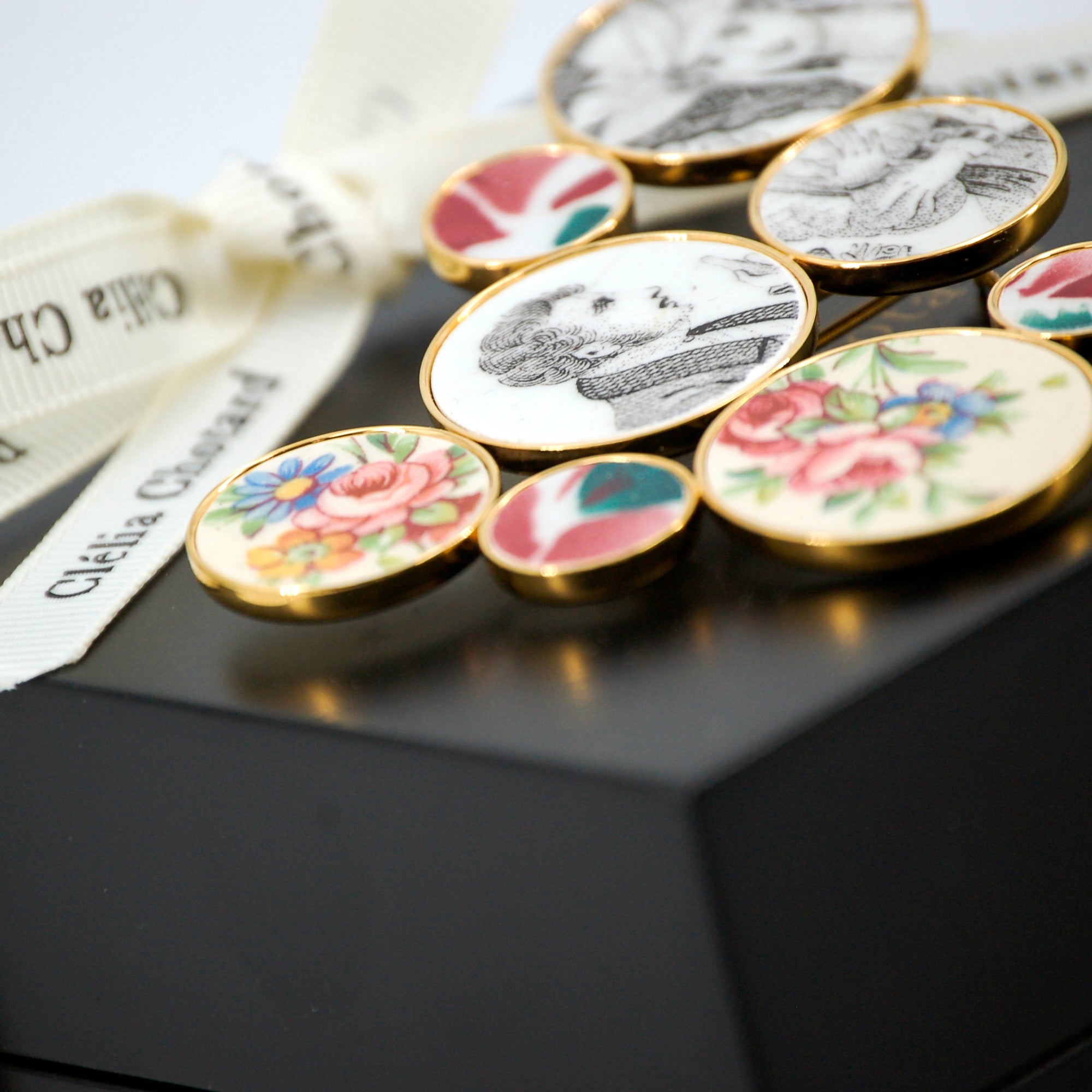 "The Declaration" brooch, gold finish