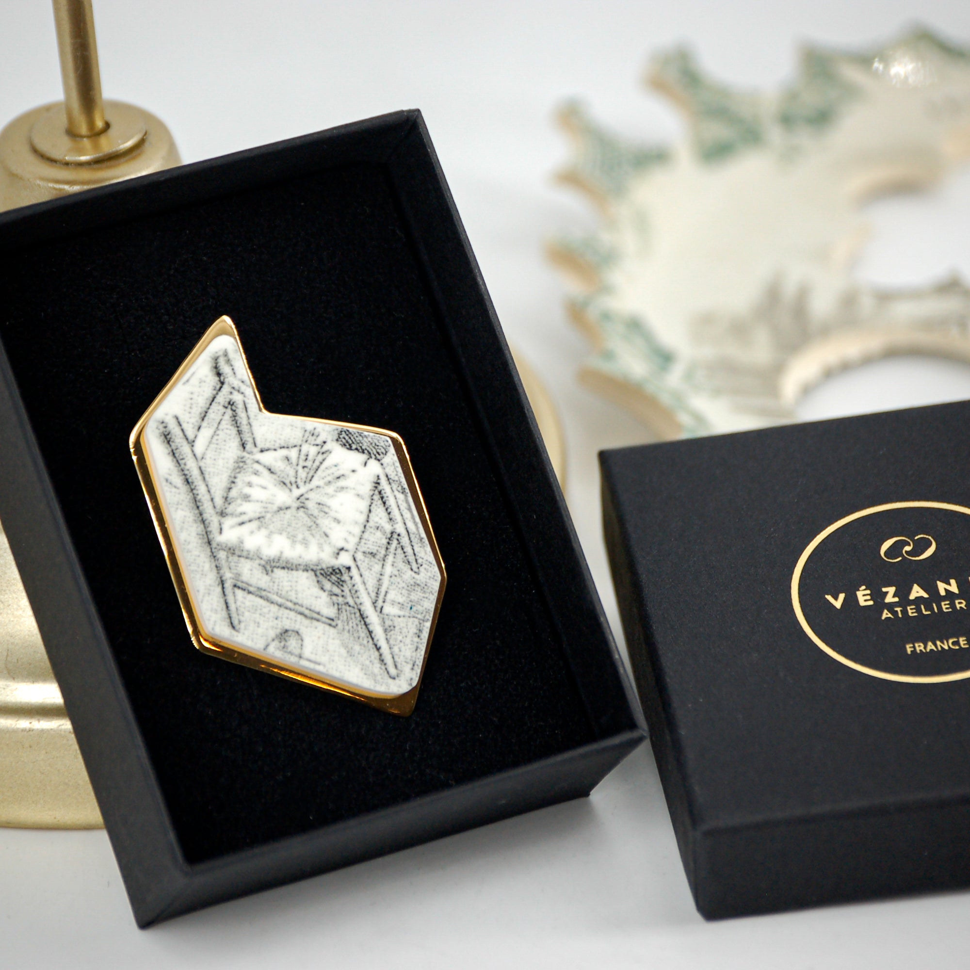 "The Chair" brooch, gold finish