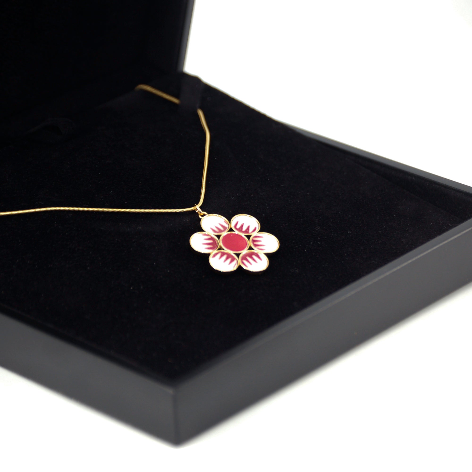 "The Declaration" brooch, gold finish