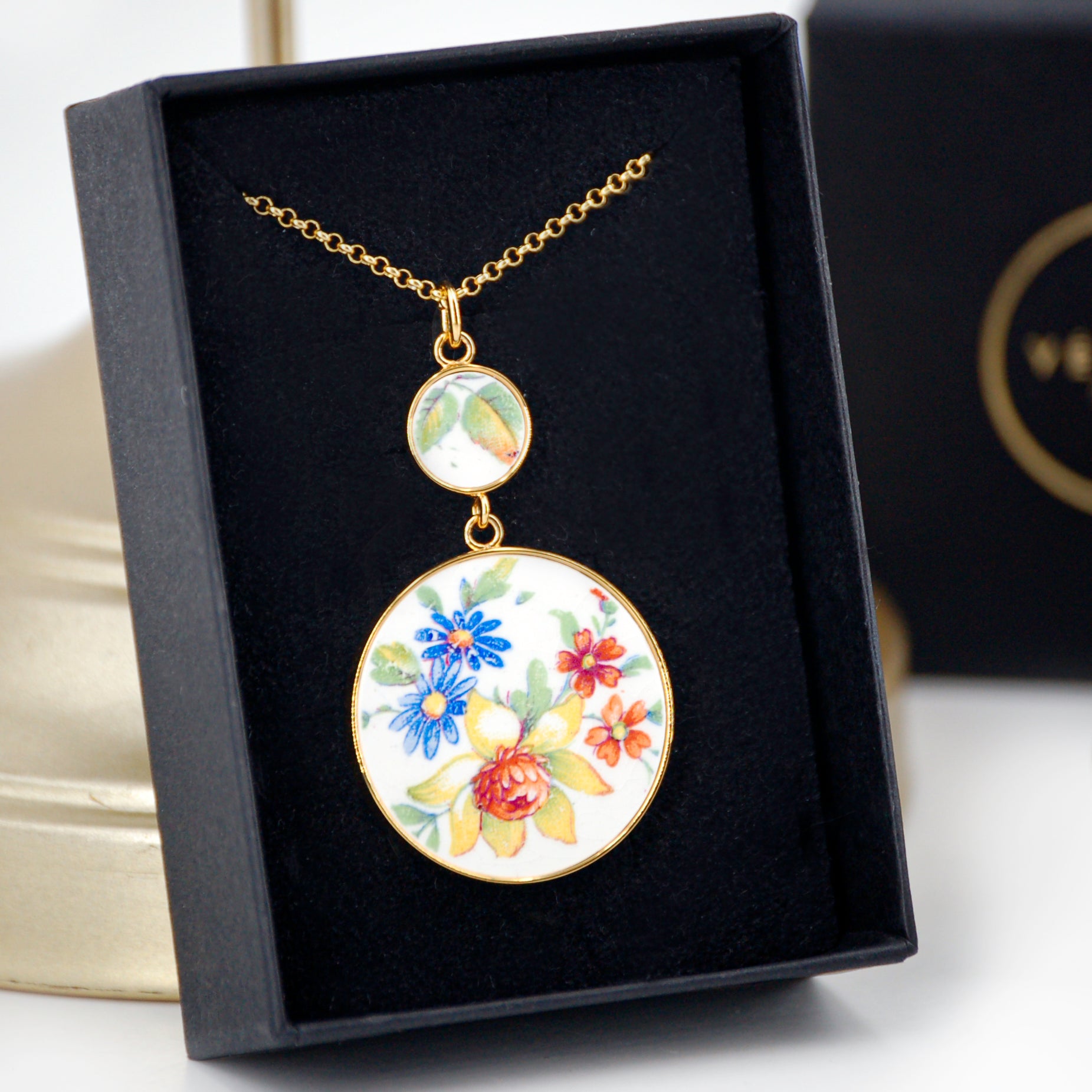 "Bellflowers and Small Flowers" Pendant, Gold Finish