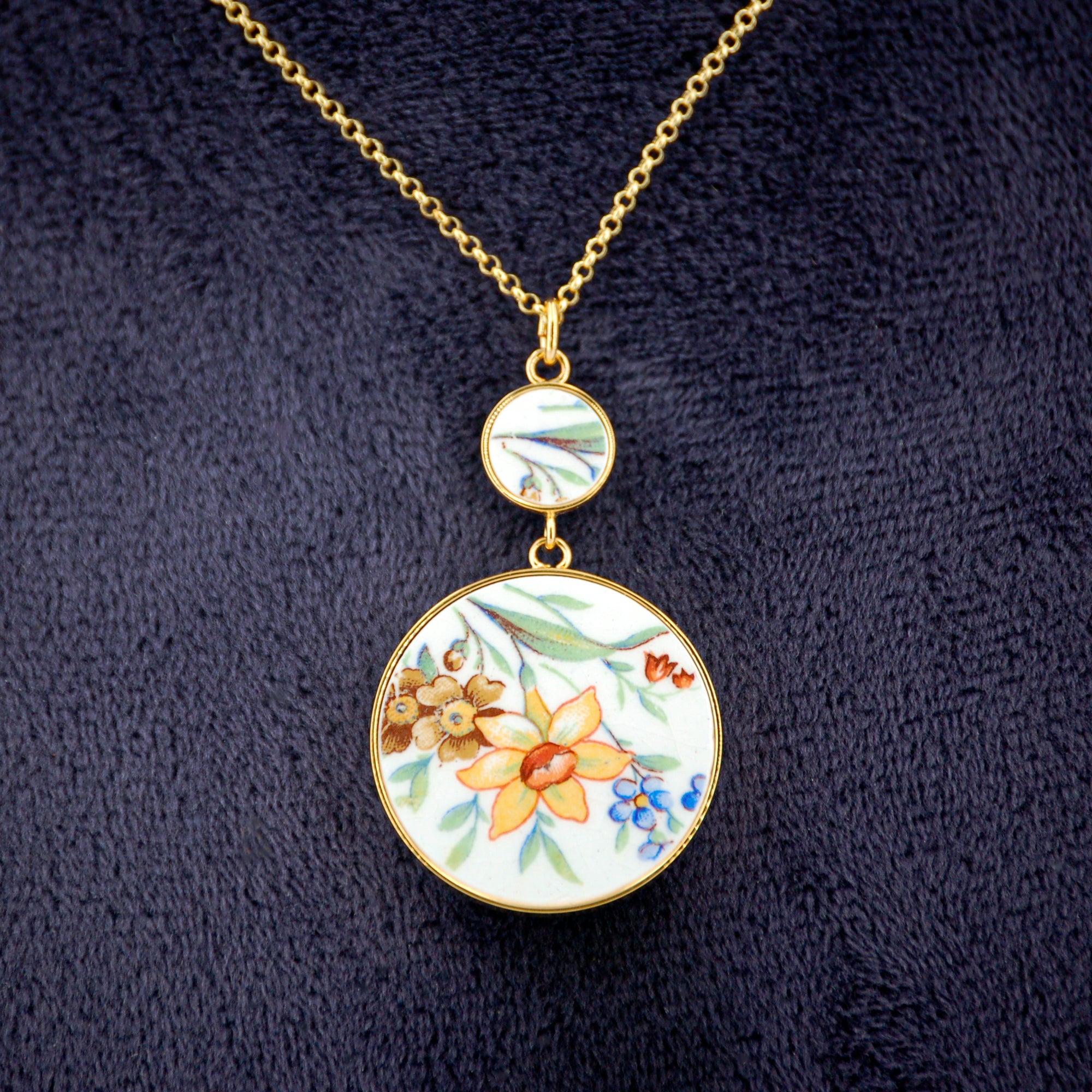 "Bellflowers and Small Flowers" Pendant, Gold Finish