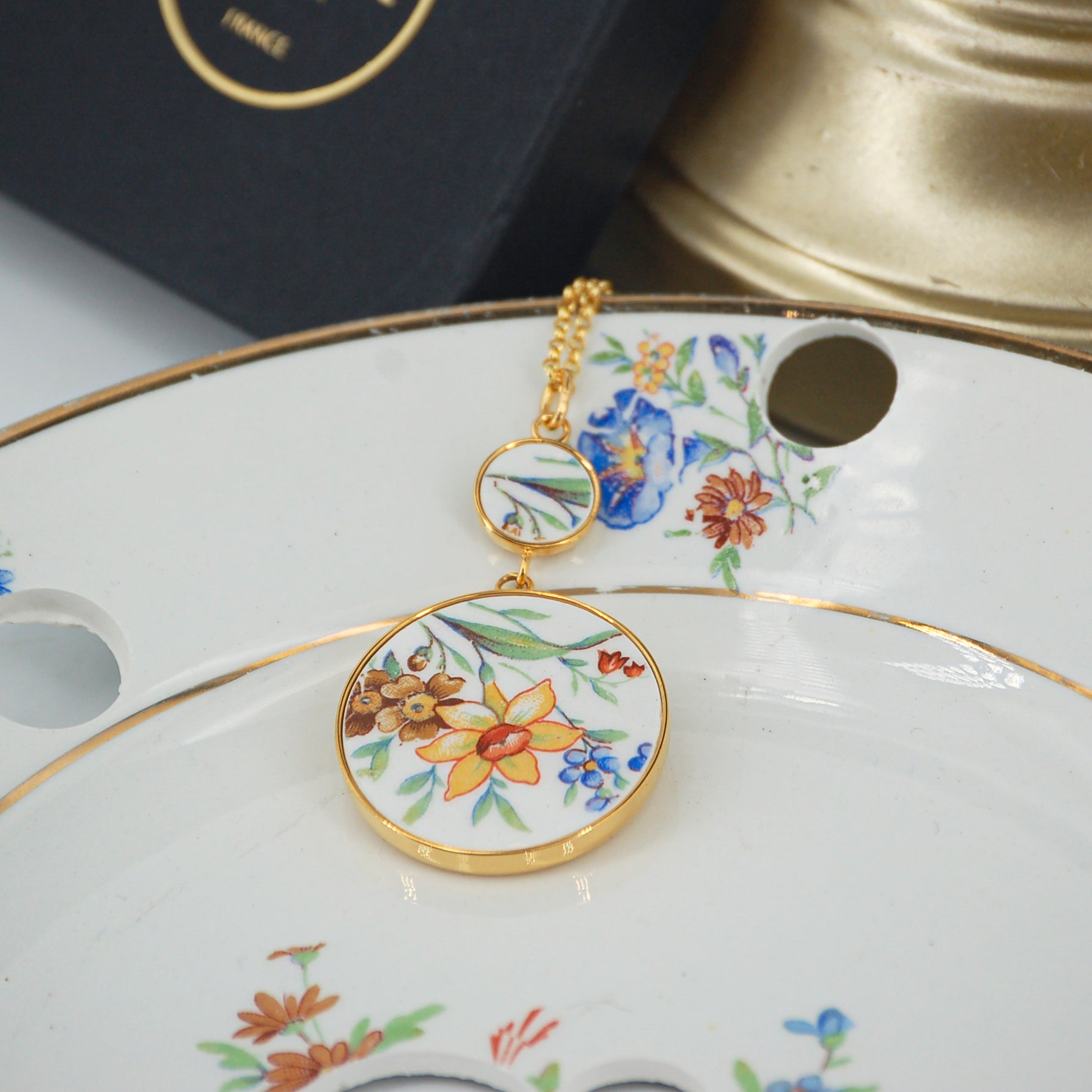 "Bellflowers and Small Flowers" Pendant, Gold Finish