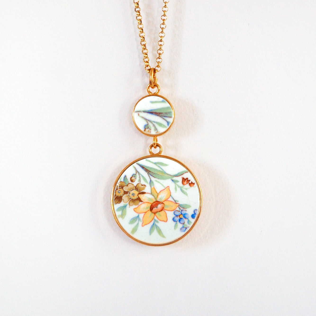 "Bellflowers and Small Flowers" Pendant, Gold Finish