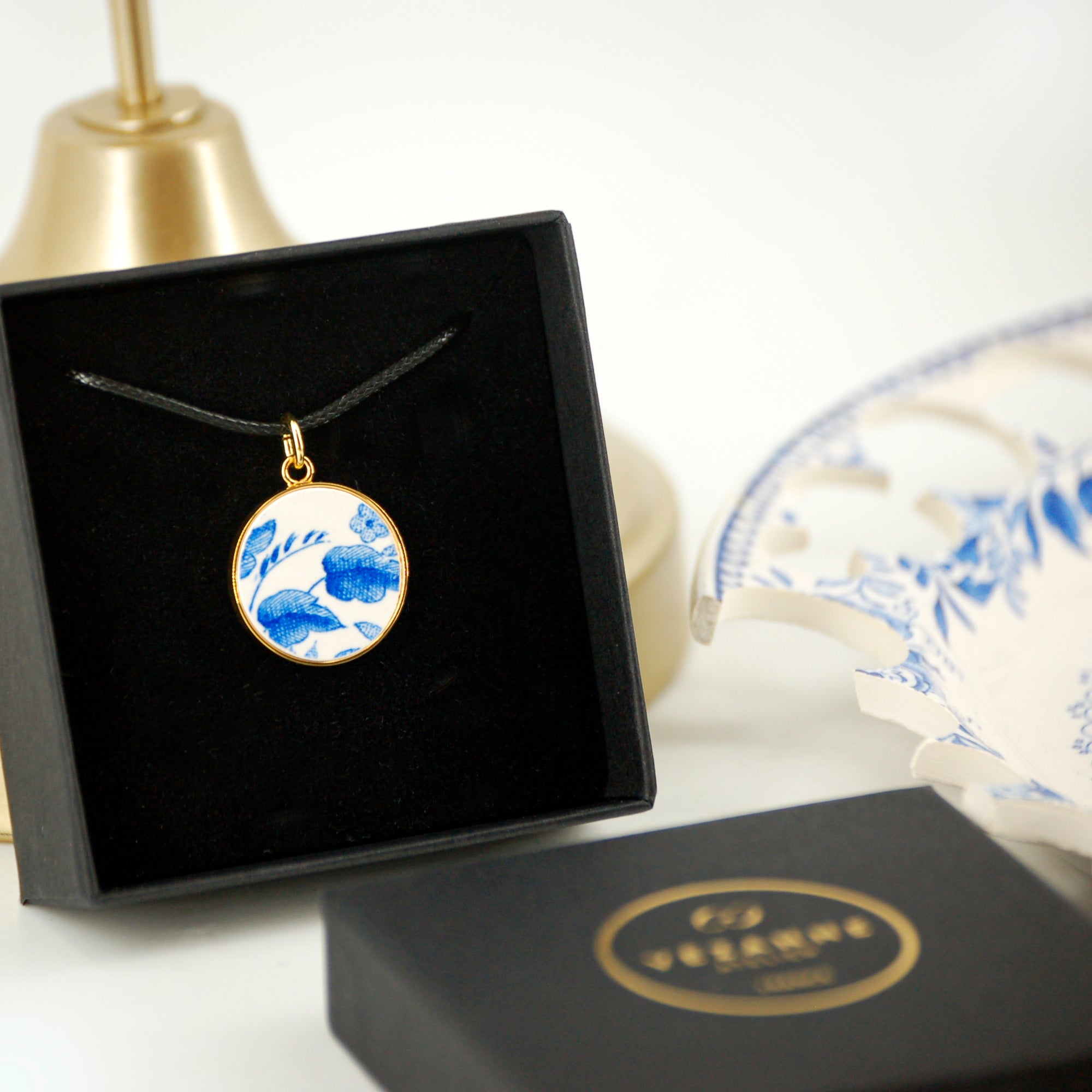 Pendentif "Feuillage bleu", finition or