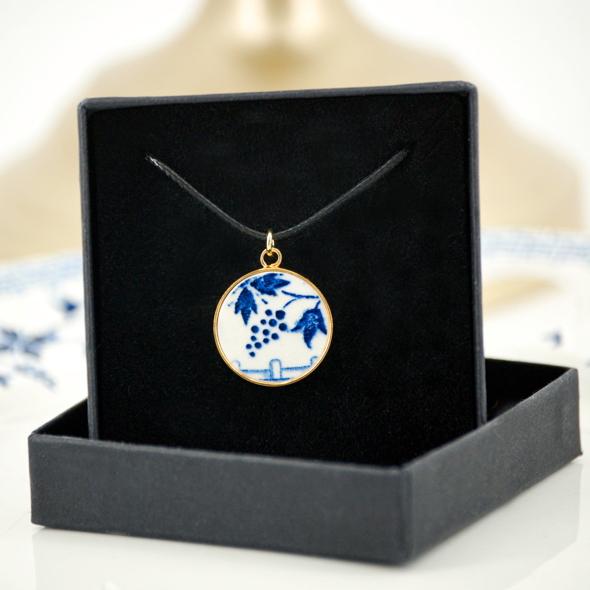 "In the Garden" pendant, gold finish