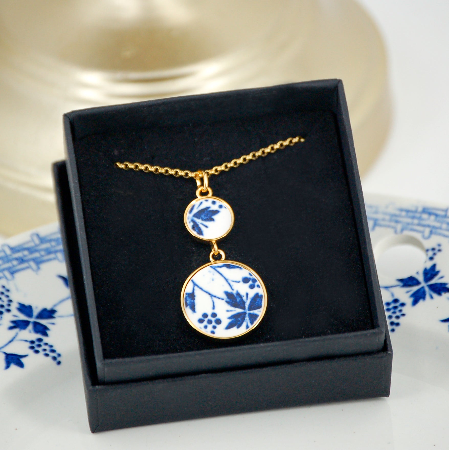 "Stylized Flower" Pendant, Gold Finish