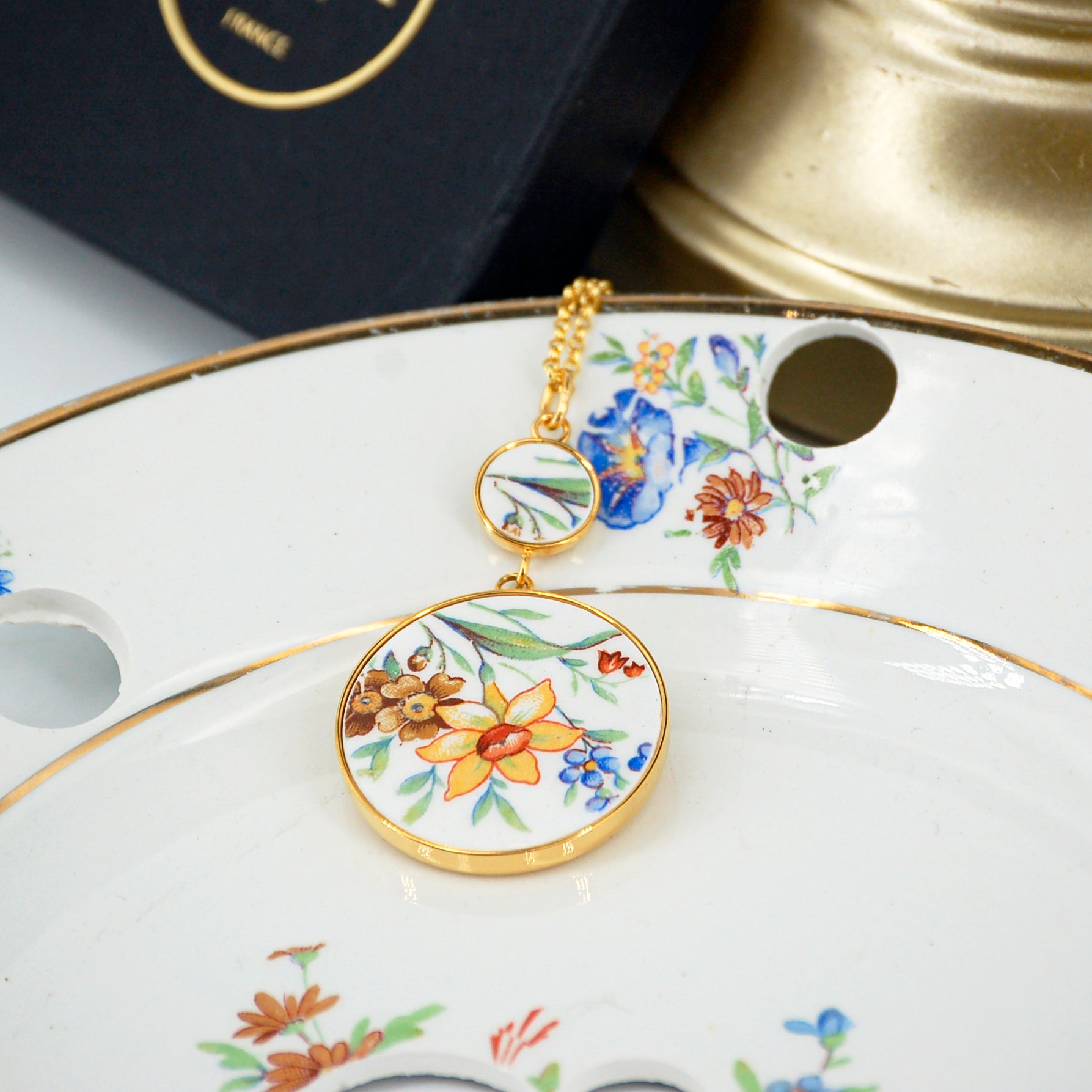 "Bellflowers and Small Flowers" Pendant, Gold Finish