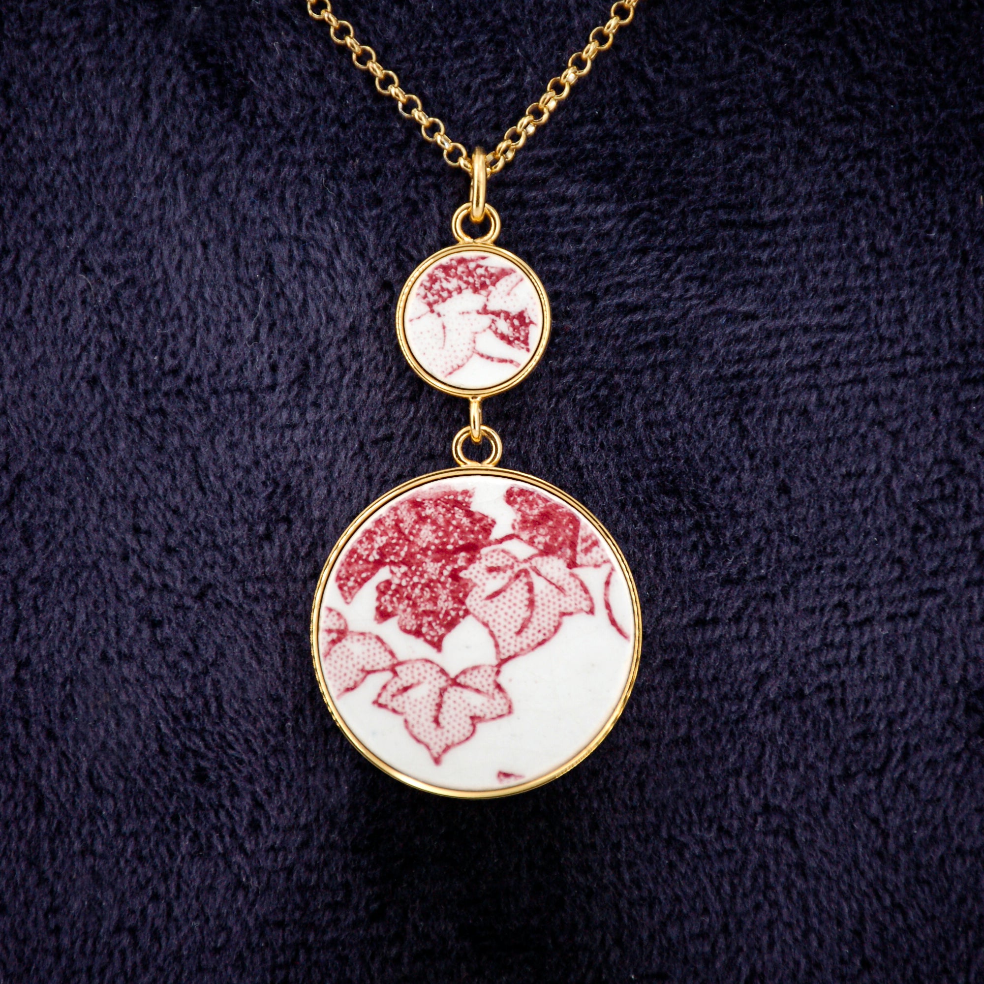 "Ivy Leaves in Old Rose" Pendant, Gold Finish