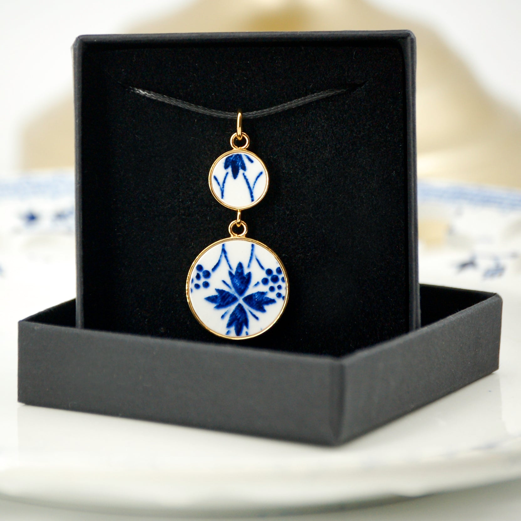 "Stylized Flower" Pendant, Gold Finish