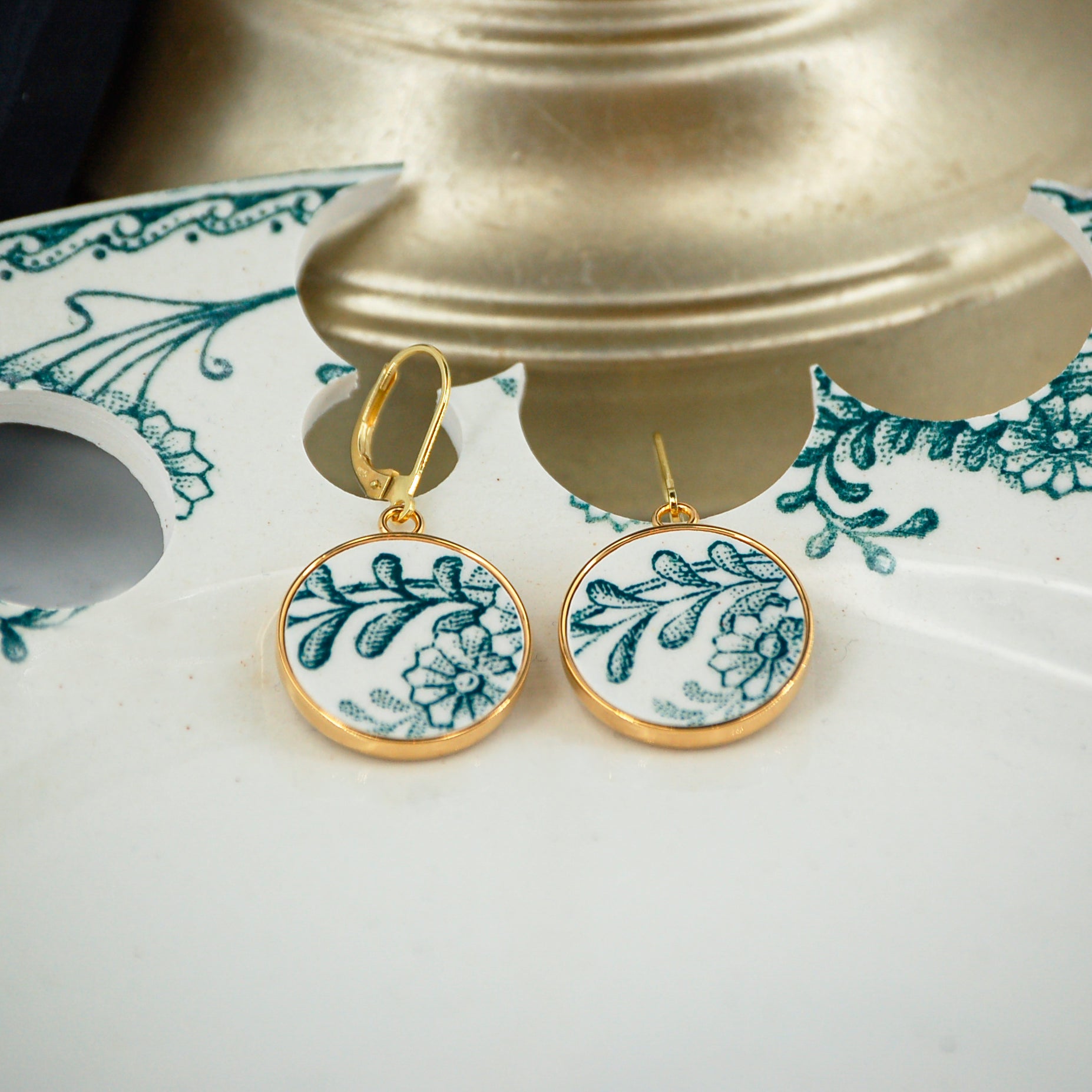 "Bouquet of Flowers" earrings, gold finish