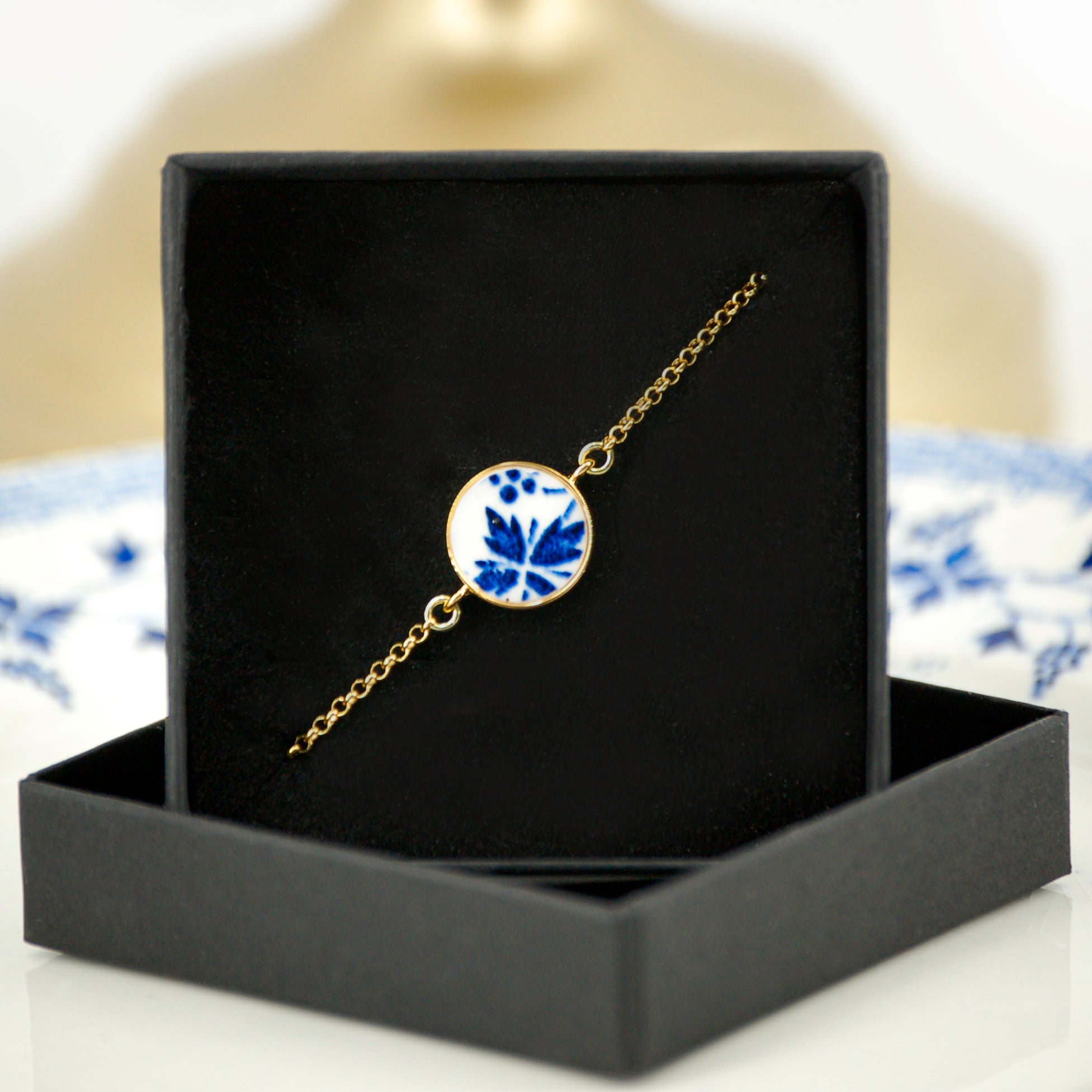 Bracelet ajustable "Fleur bleue"