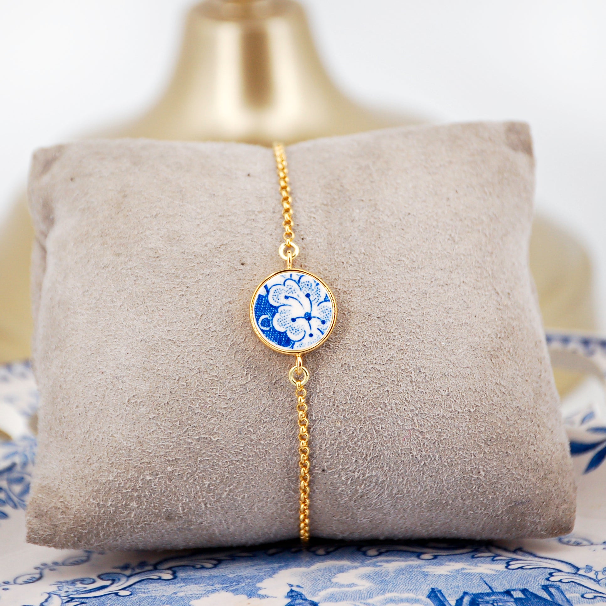 Adjustable bracelet "Blue Flower", silver finish