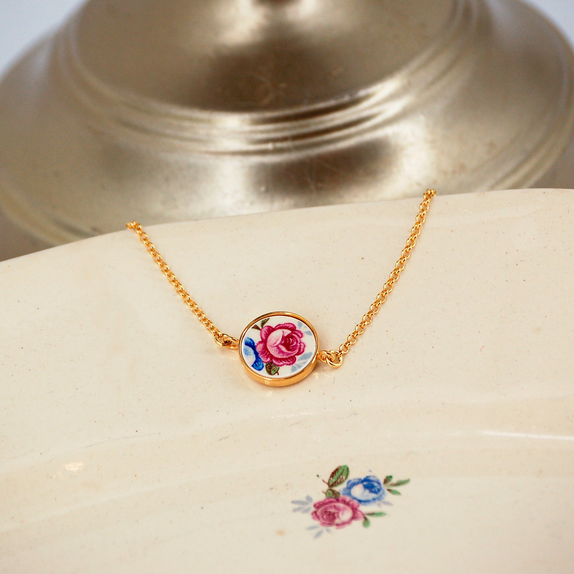 Adjustable bracelet "Little pink flower", gold finish