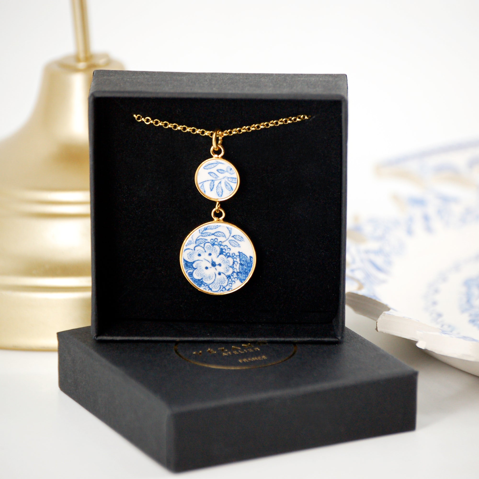 Pendentif " La composition végétale", finition or