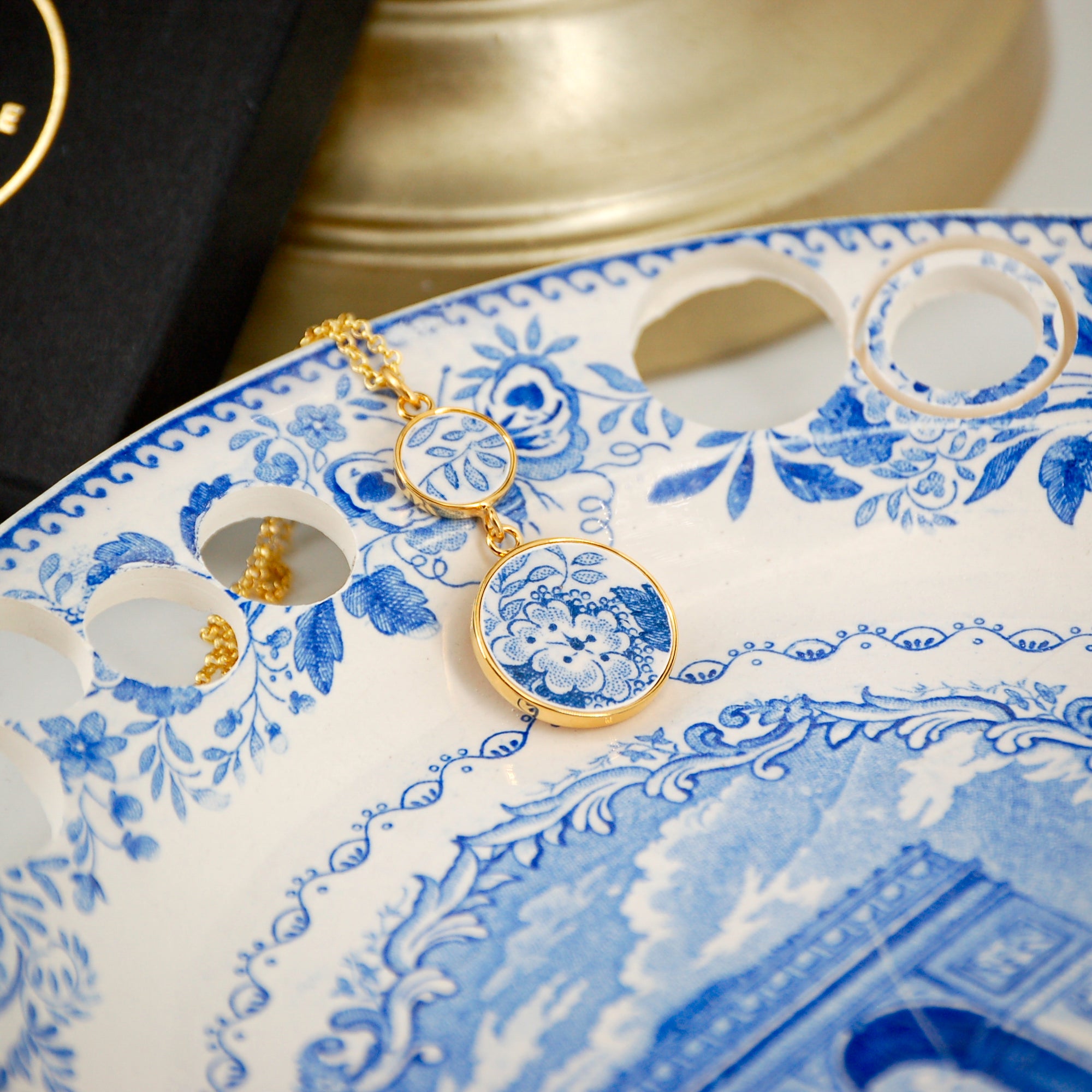 Pendentif " La composition végétale", finition or