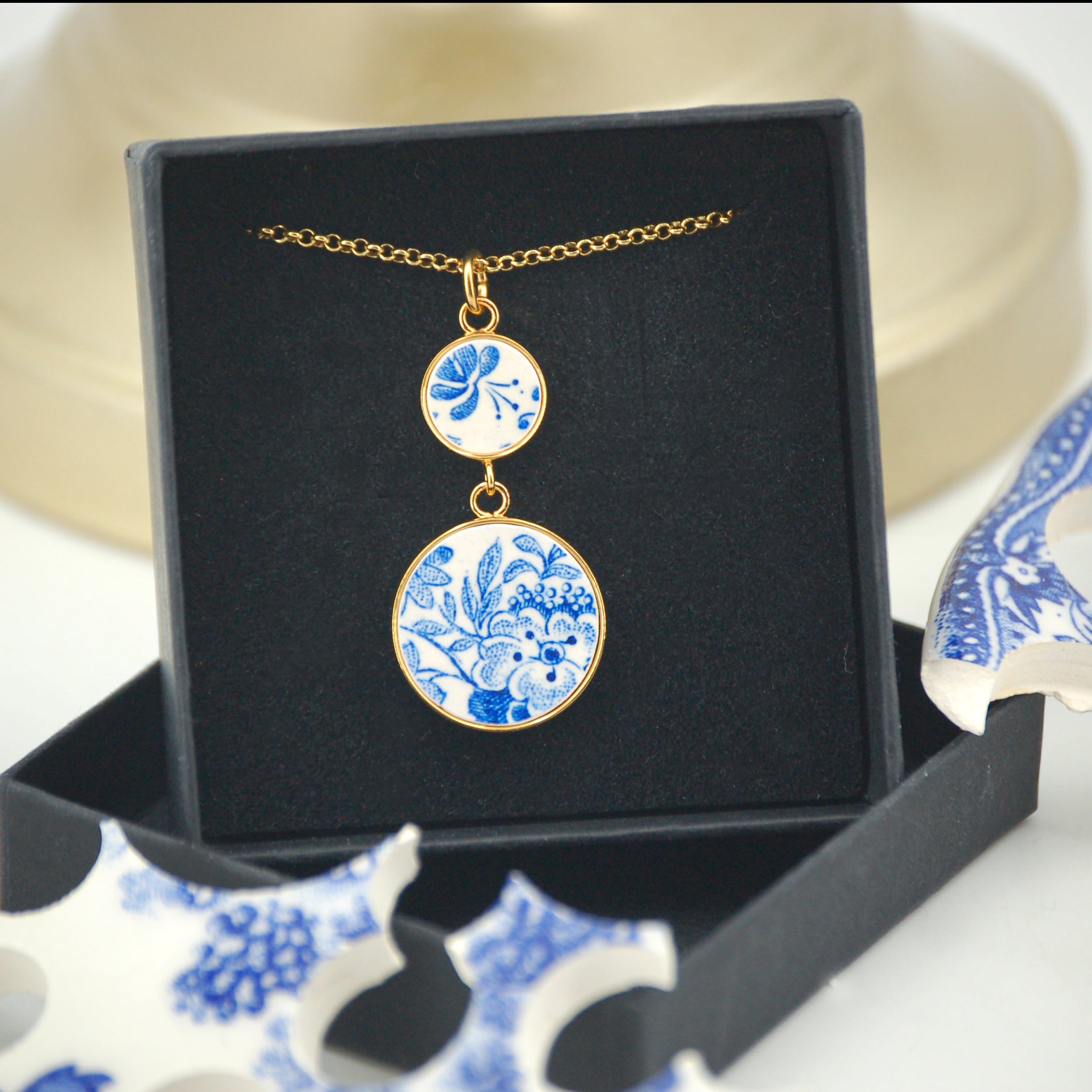 Pendentif " La composition végétale", finition or