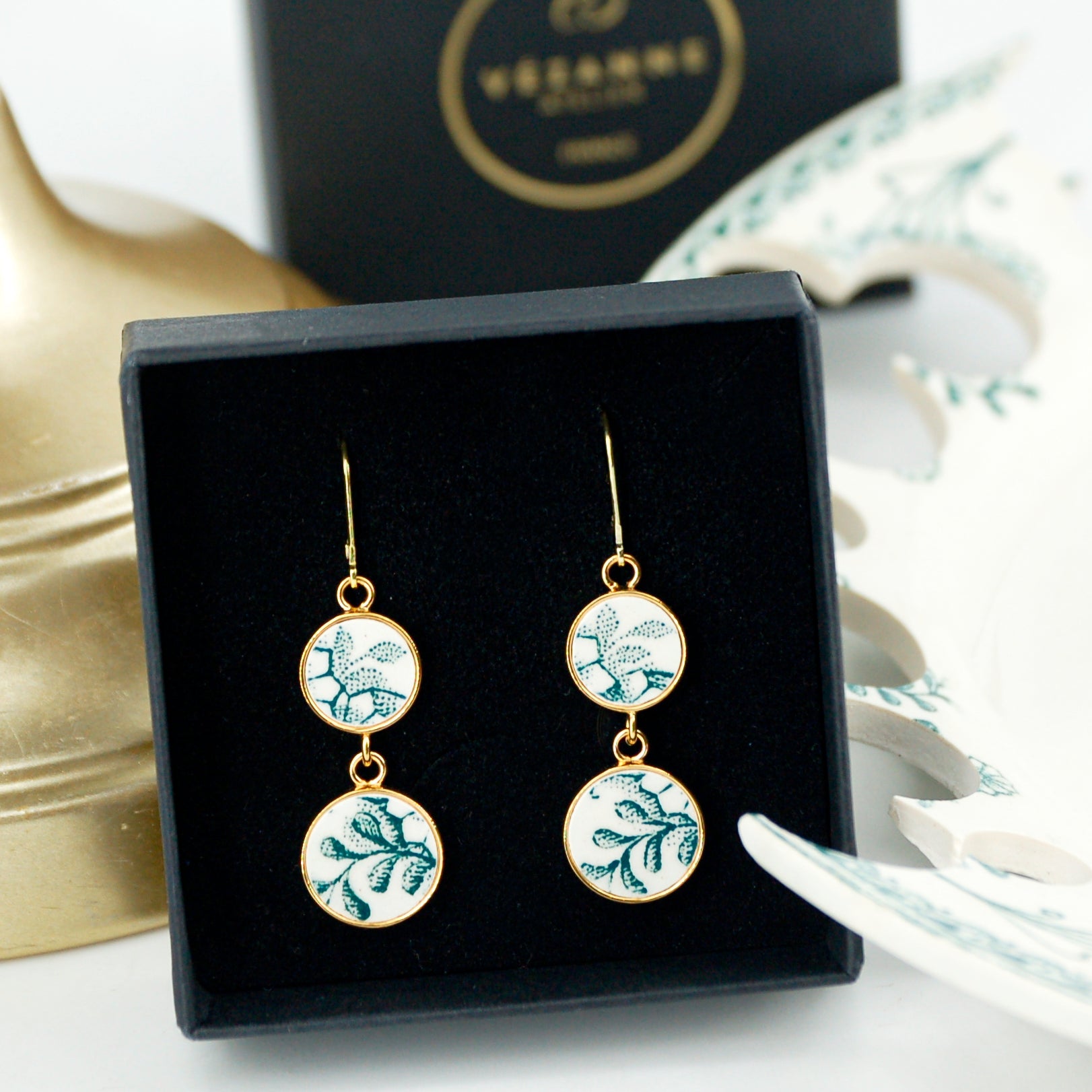 "Delicate Branch" earrings, gold finish