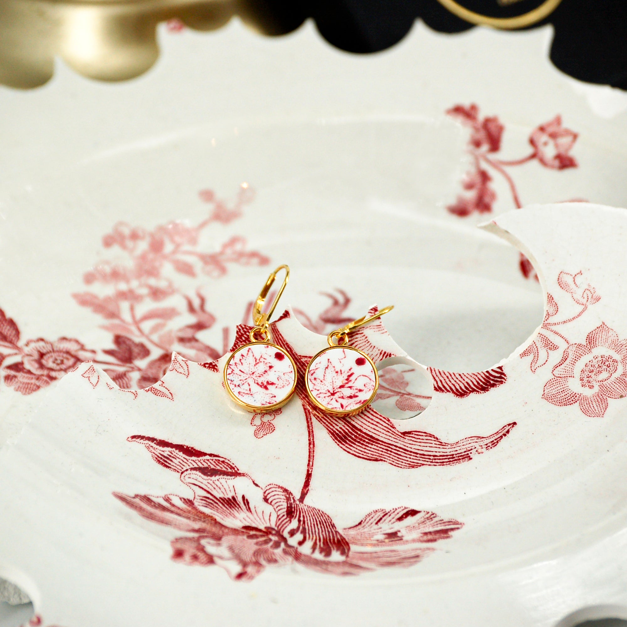 "Red Vine Leaf" earrings, gold finish
