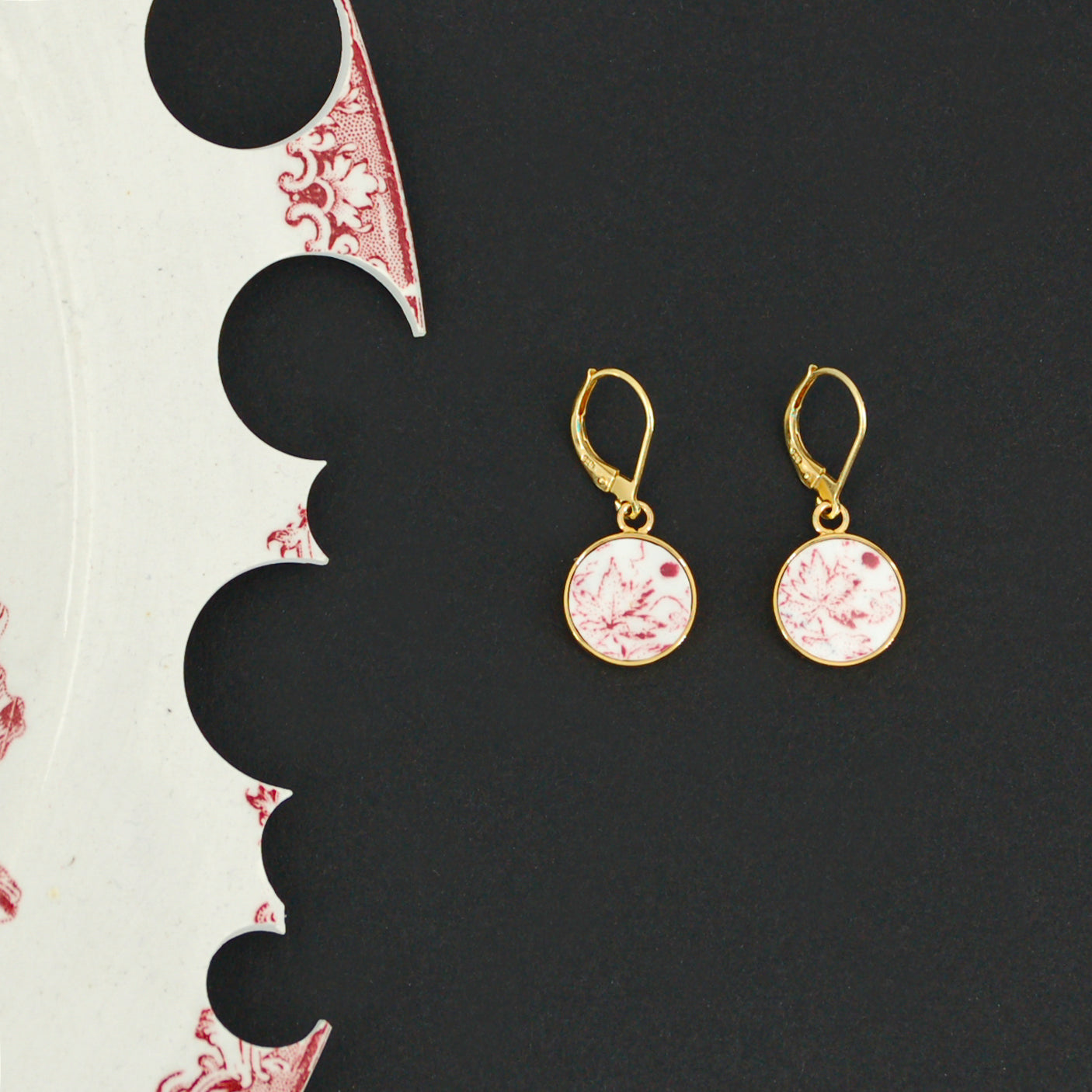 "Red Vine Leaf" earrings, gold finish