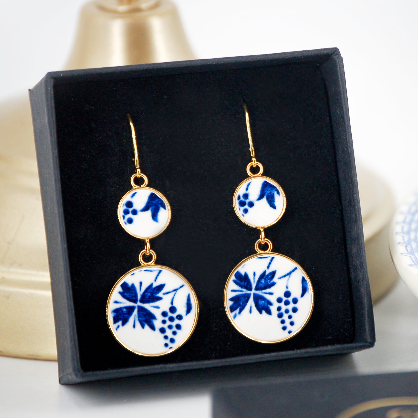 "Cornflower" earrings with a gold finish