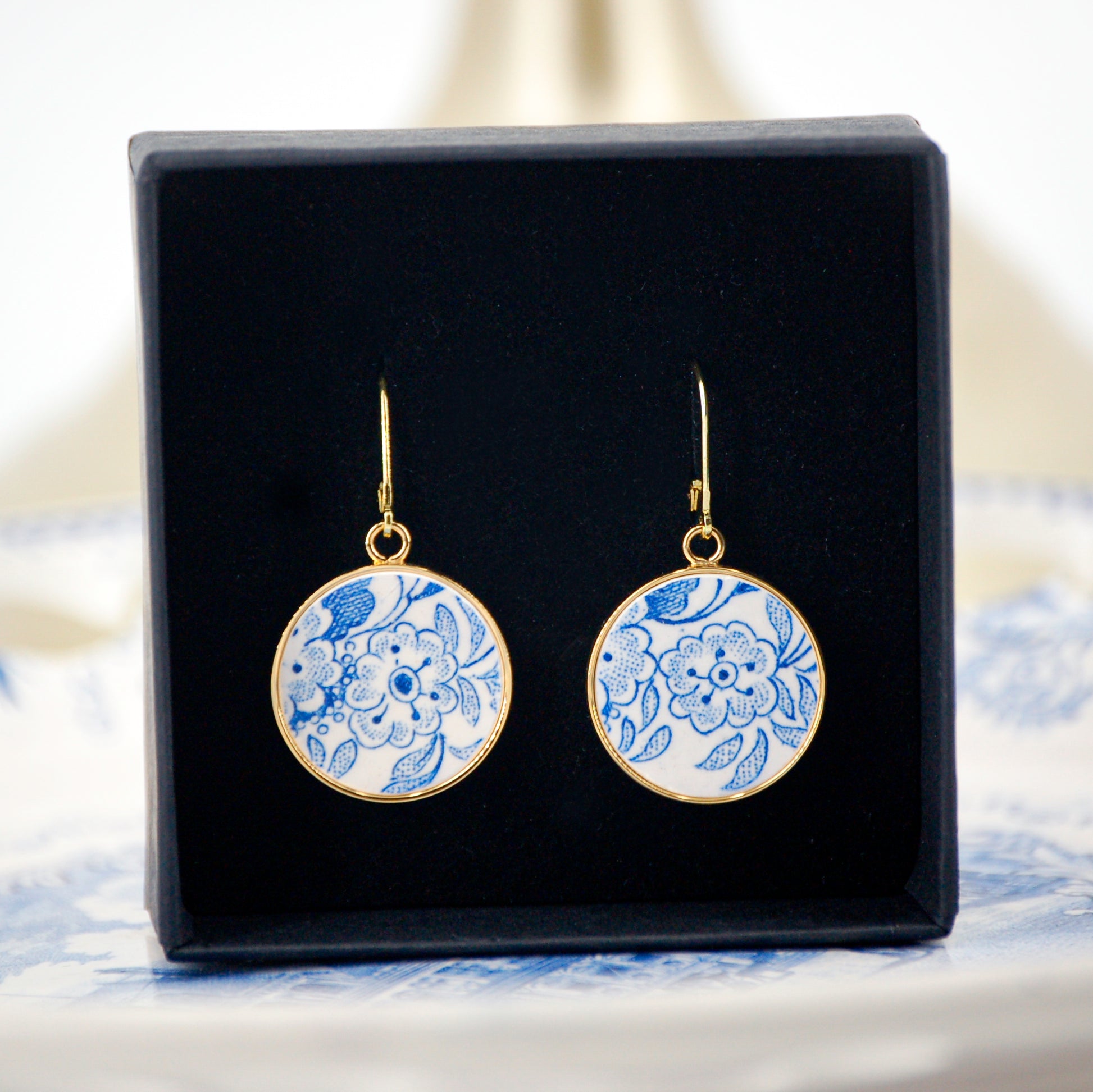"Small blue flowers" earrings, gold finish