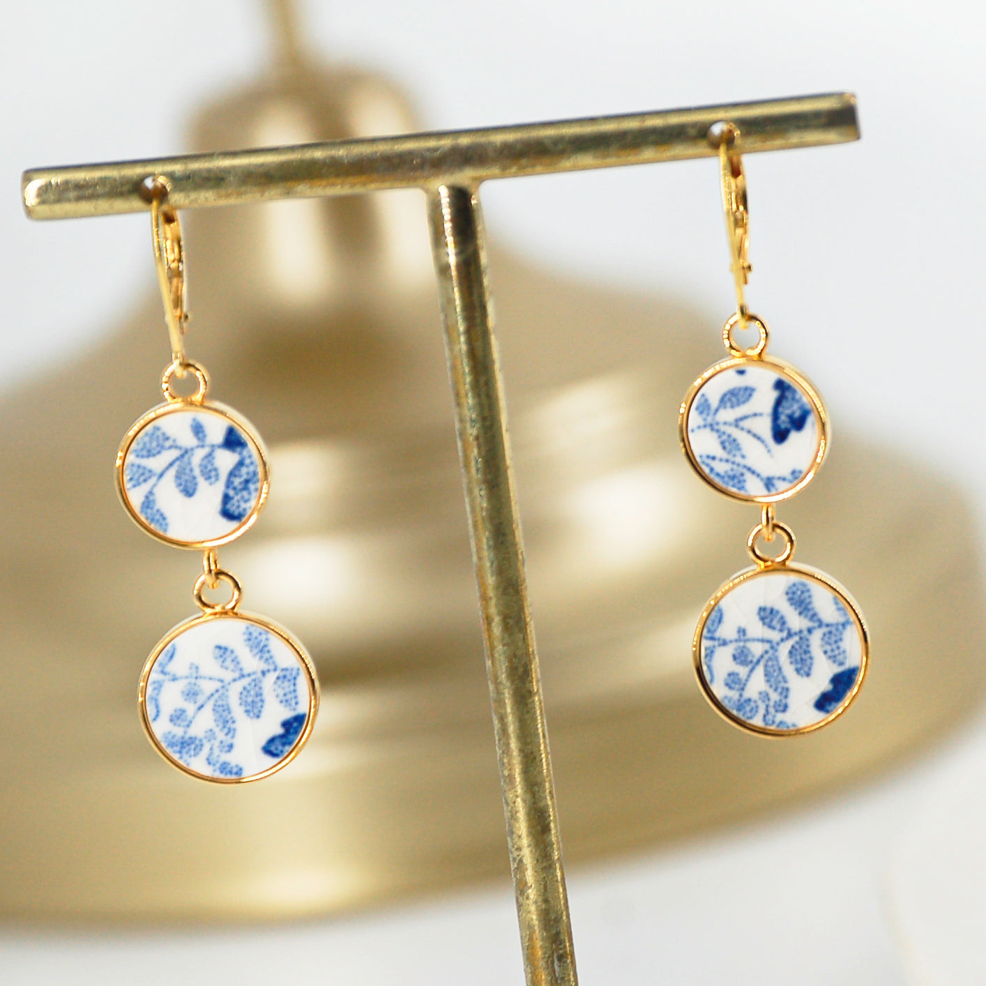 Boucles d'oreilles "Feuillage bleu", finition or